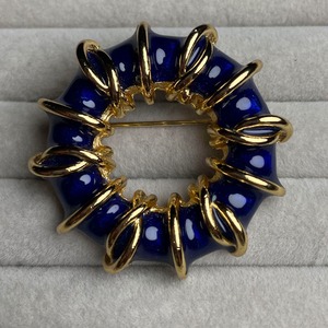 ORENA PARISブローチ