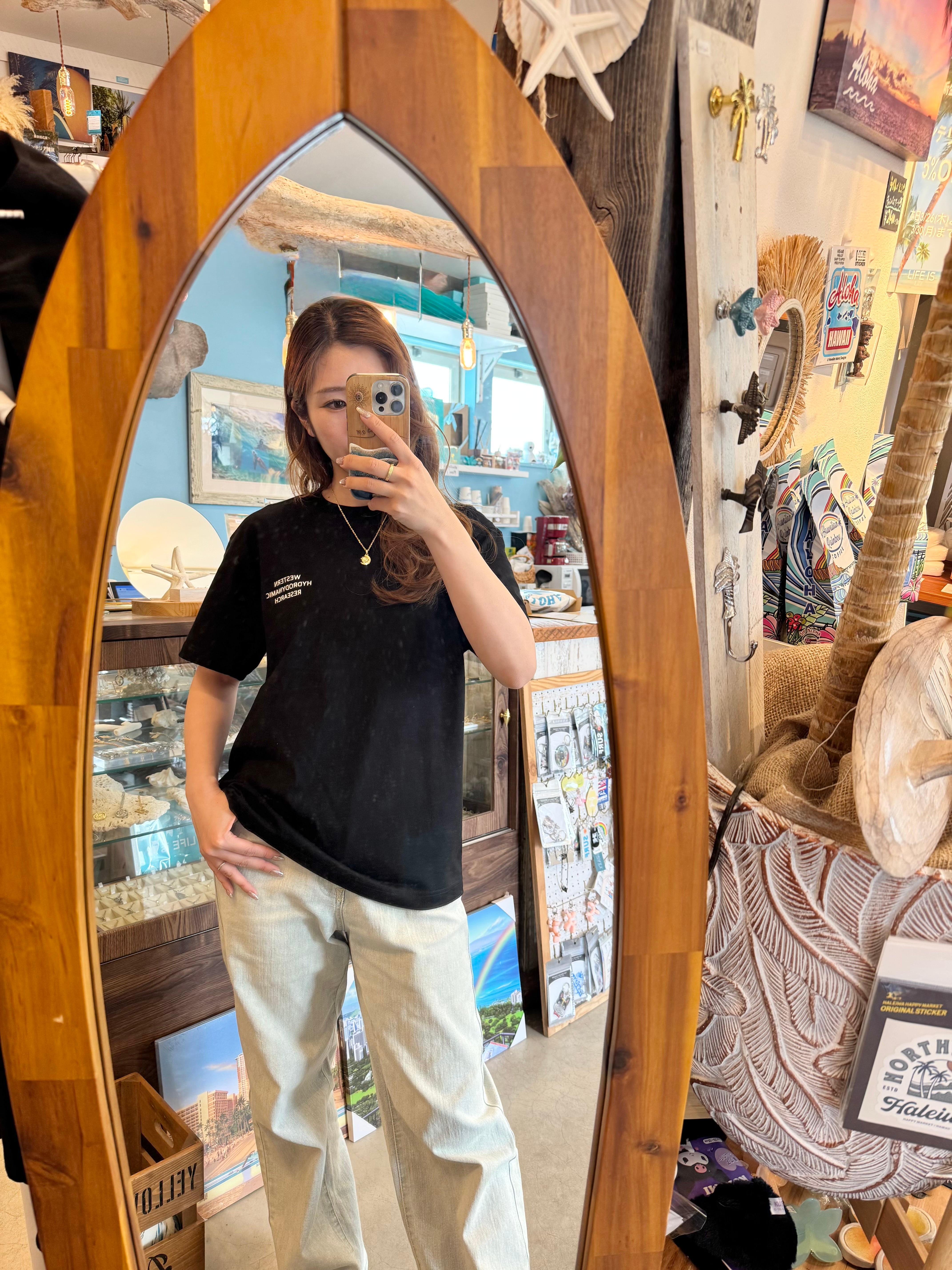 WHR(Western Hydrodynamic Research) Tシャツ ¥9,000(9,900)