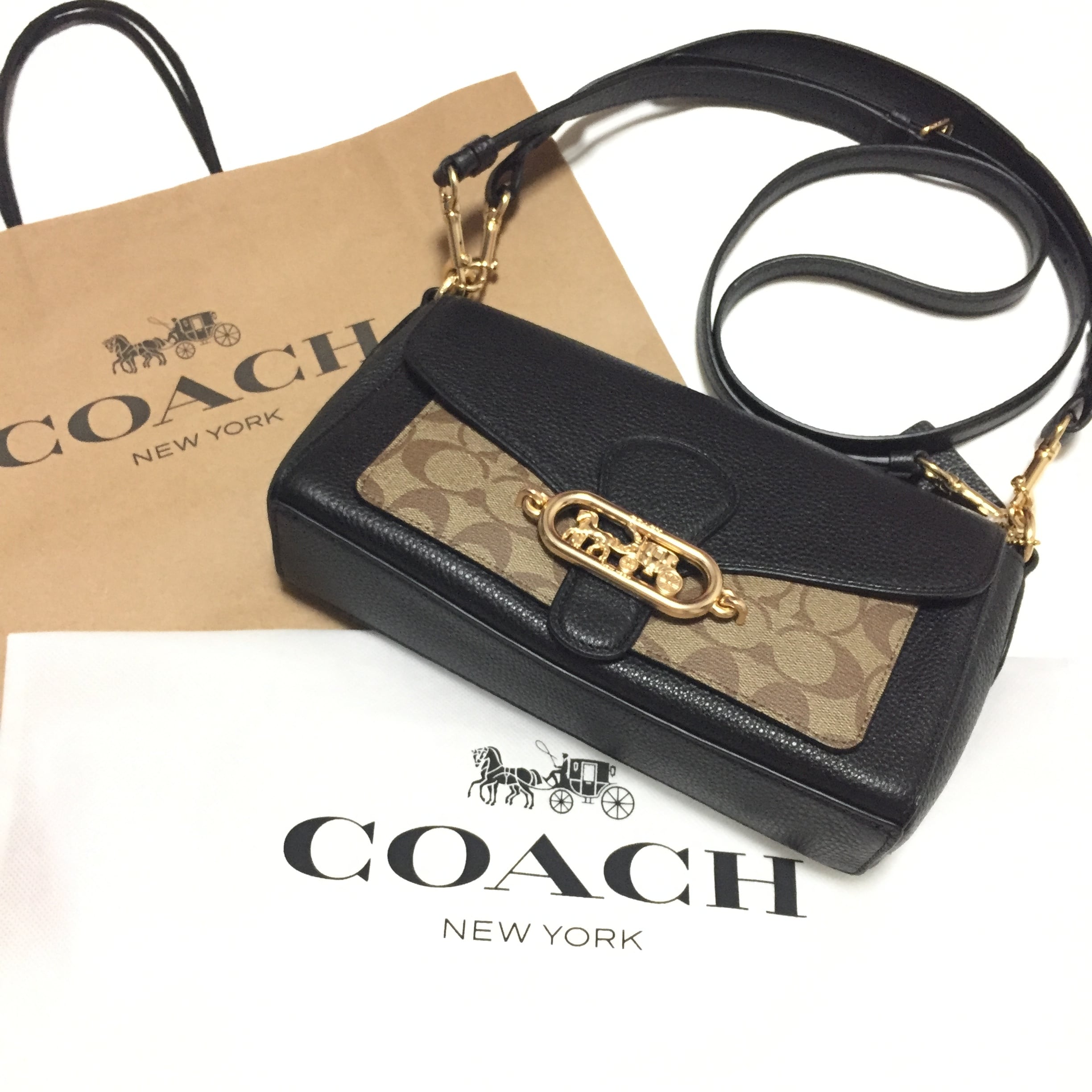 ☆150 【未使用品 】coach Small Jade Shoulder Bag With Signature