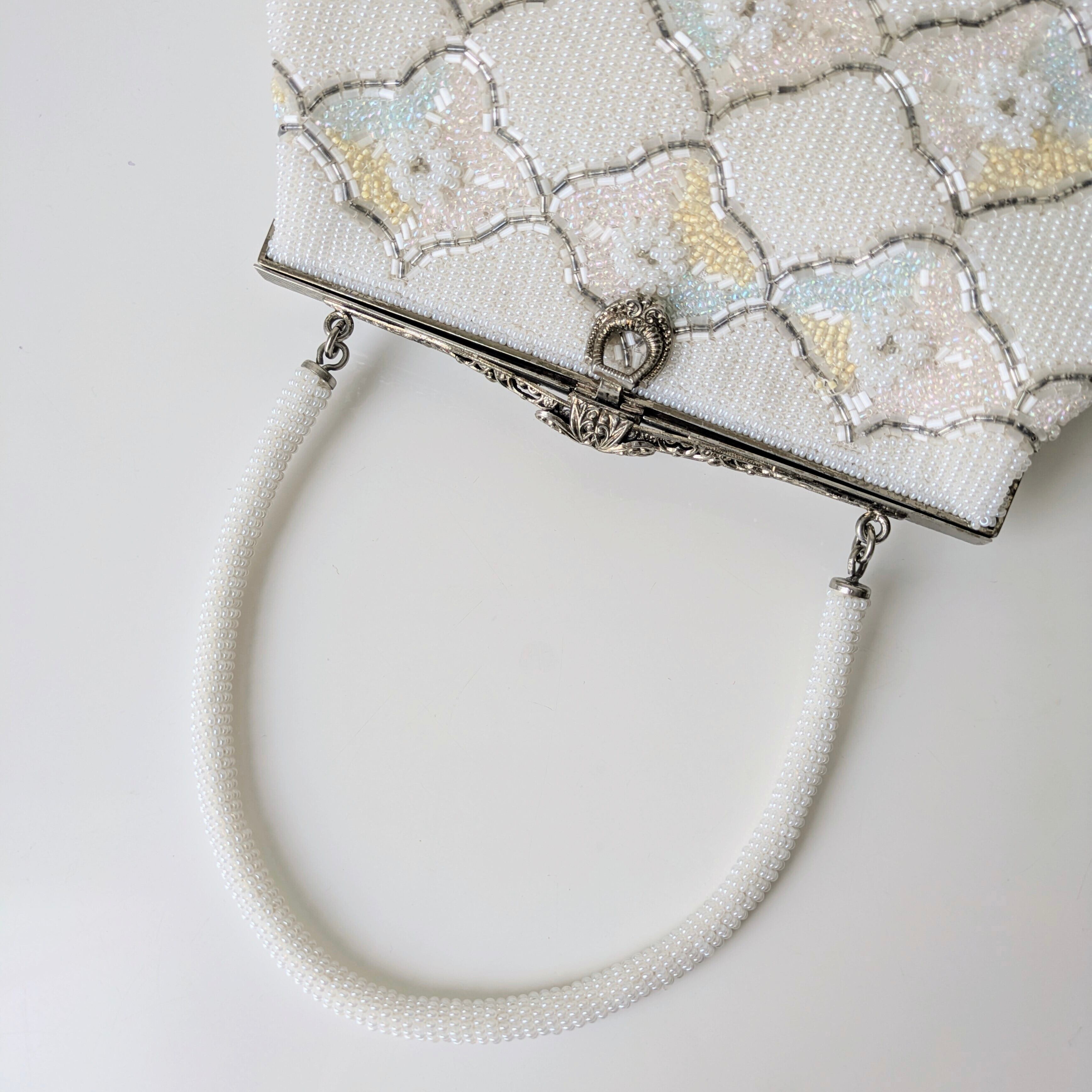 Vintage】ビーズ刺繍バッグ 白 菱形 パステルカラー 小花 パーティー