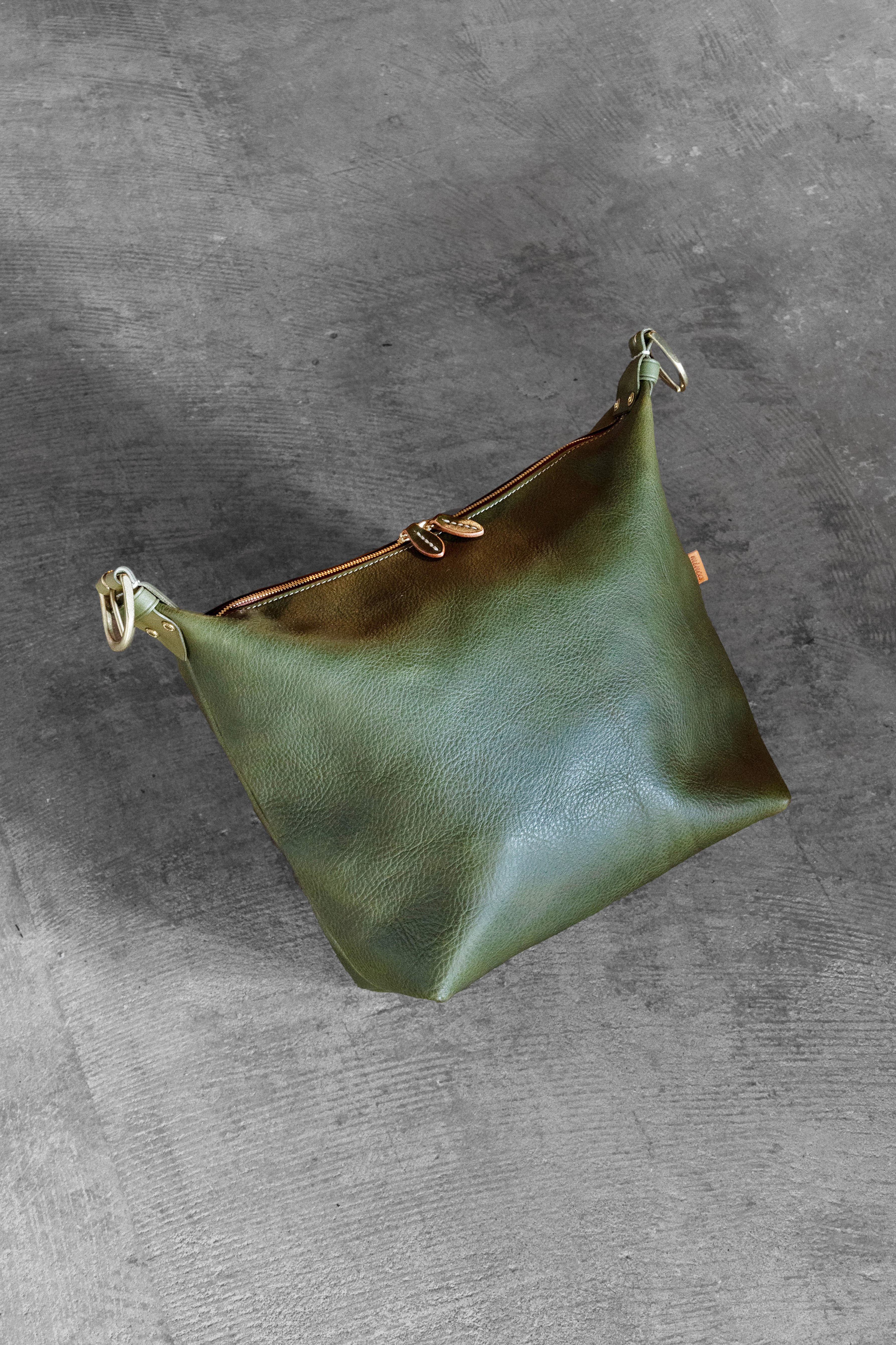 Xmasギフト対象】Shoulder bag 02 / L【送料無料】 | 高級皮革なら