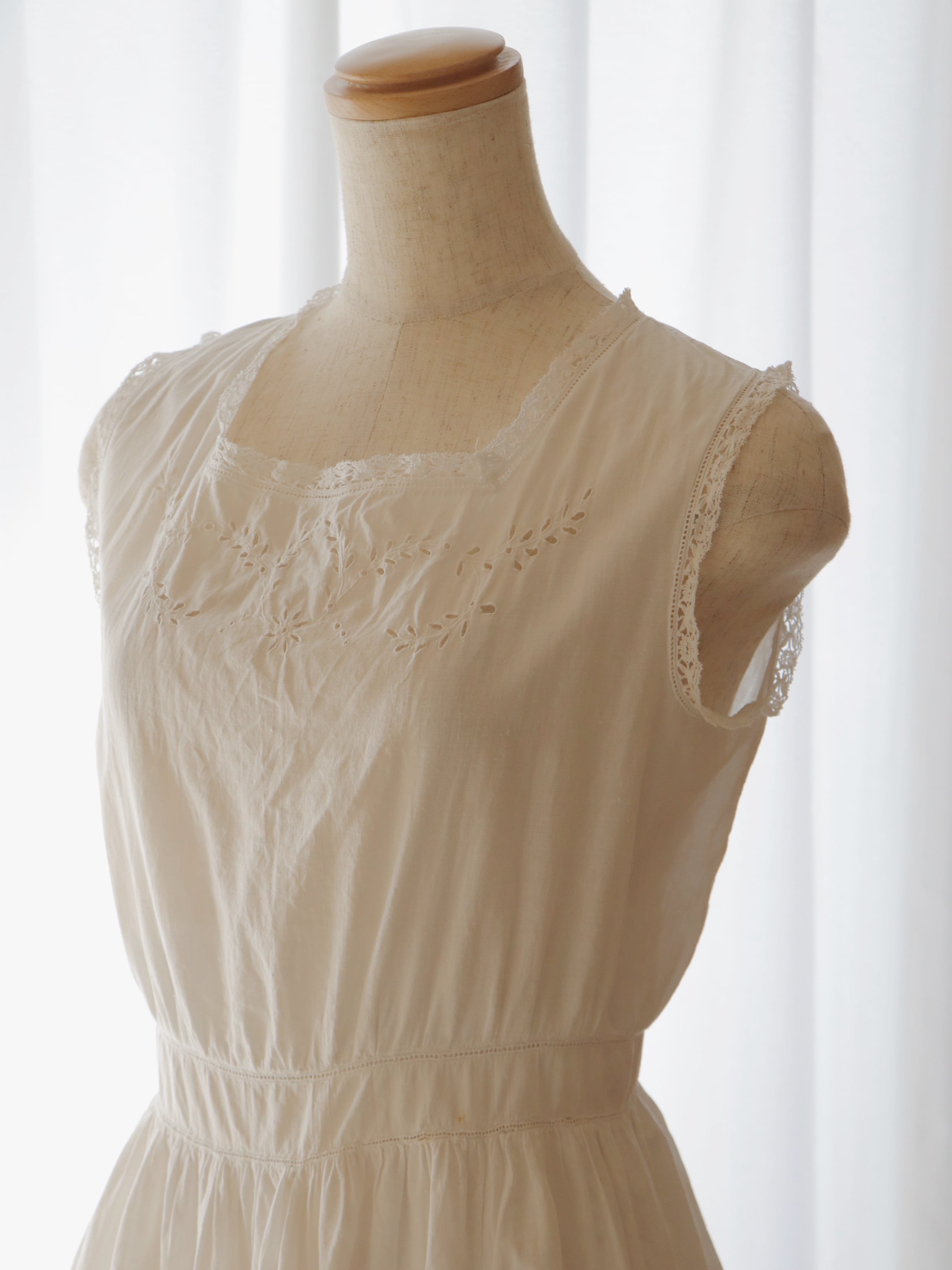 ●1900-1920s vintage lace & embroidery cotton tiered long dress