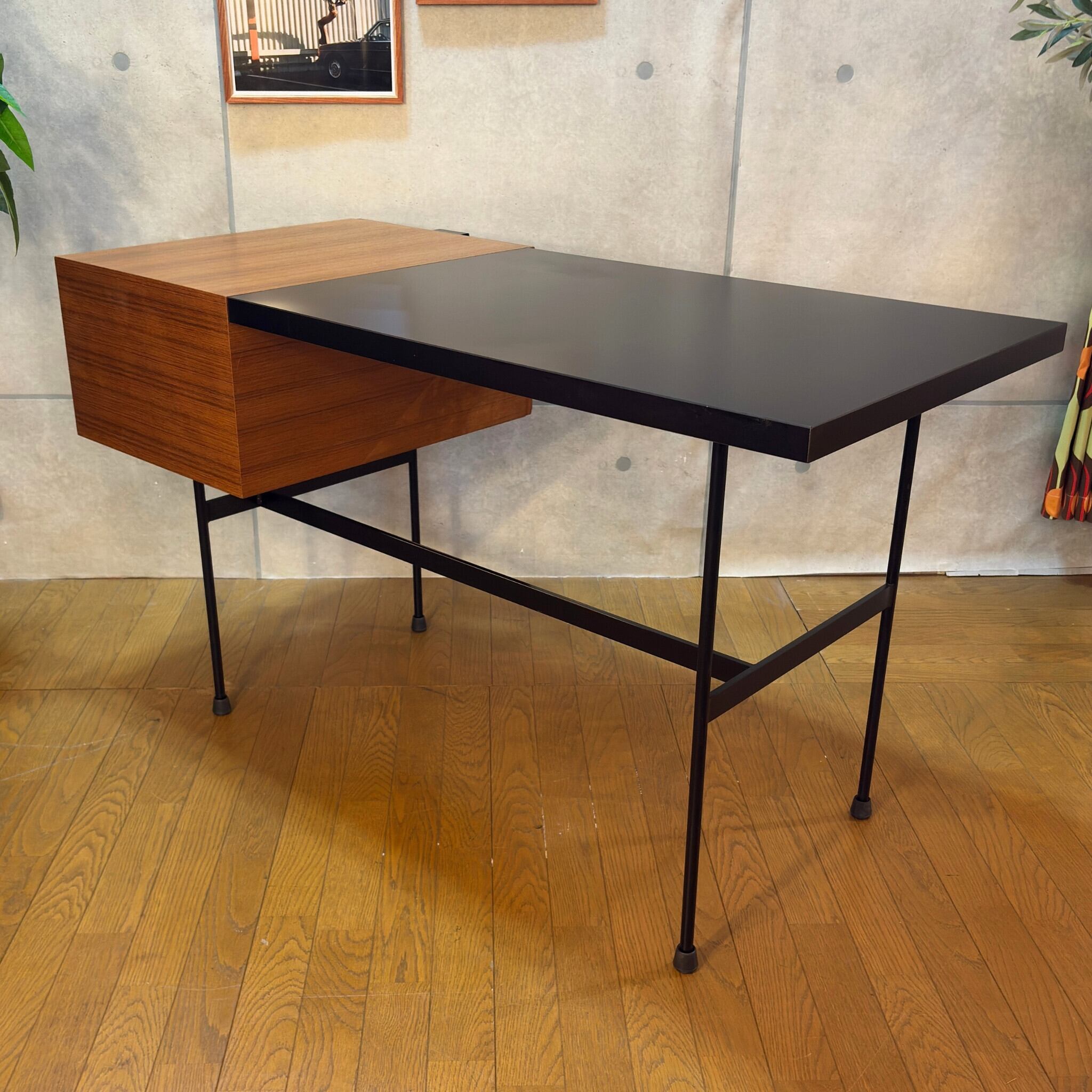 USED】METROCS Pierre Paulin F031 Desk Oak | ピエール・ポラン F031