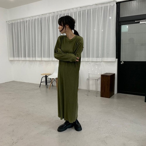 【attrayant】Pleats Loose One-piece(khaki)