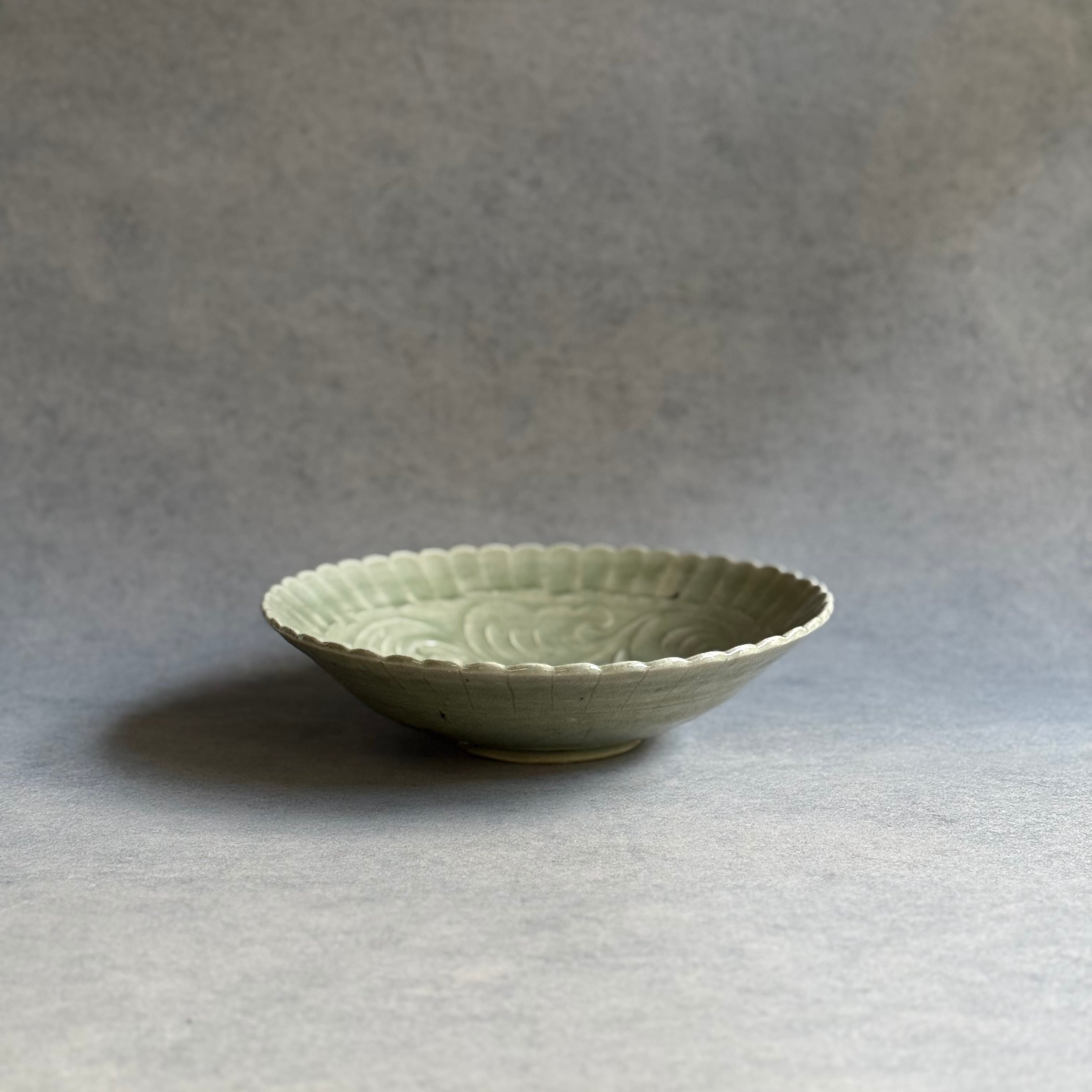 日高伸治 灰釉 印花菊花文碗 安南写 | gallery 一白