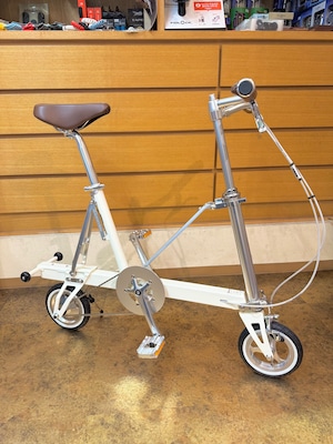 CarryMe x SEicコラボモデル　CLASSIC　カンノーリクリーム/ネイビーブルー