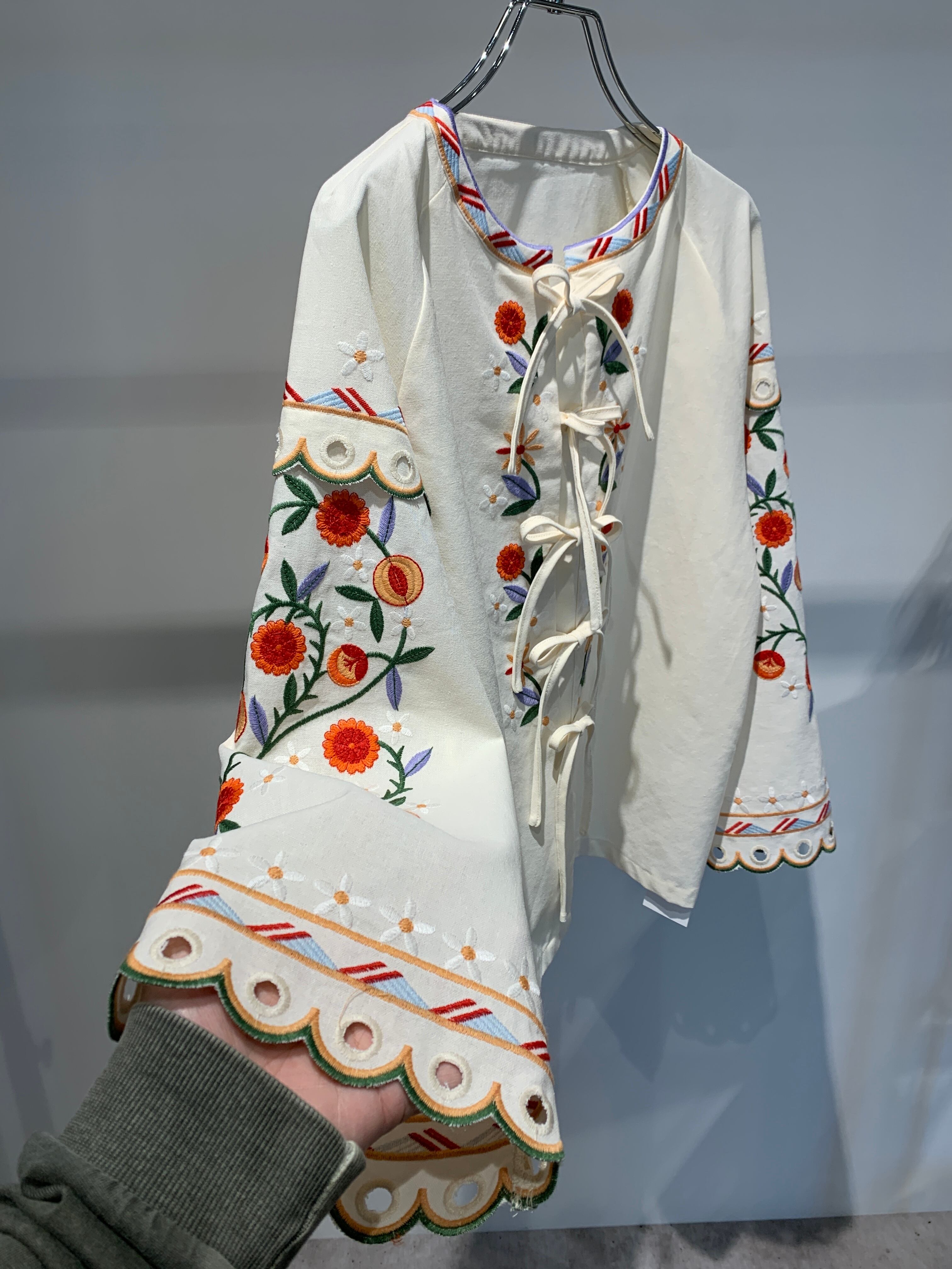 front ribbon embroidery blouse