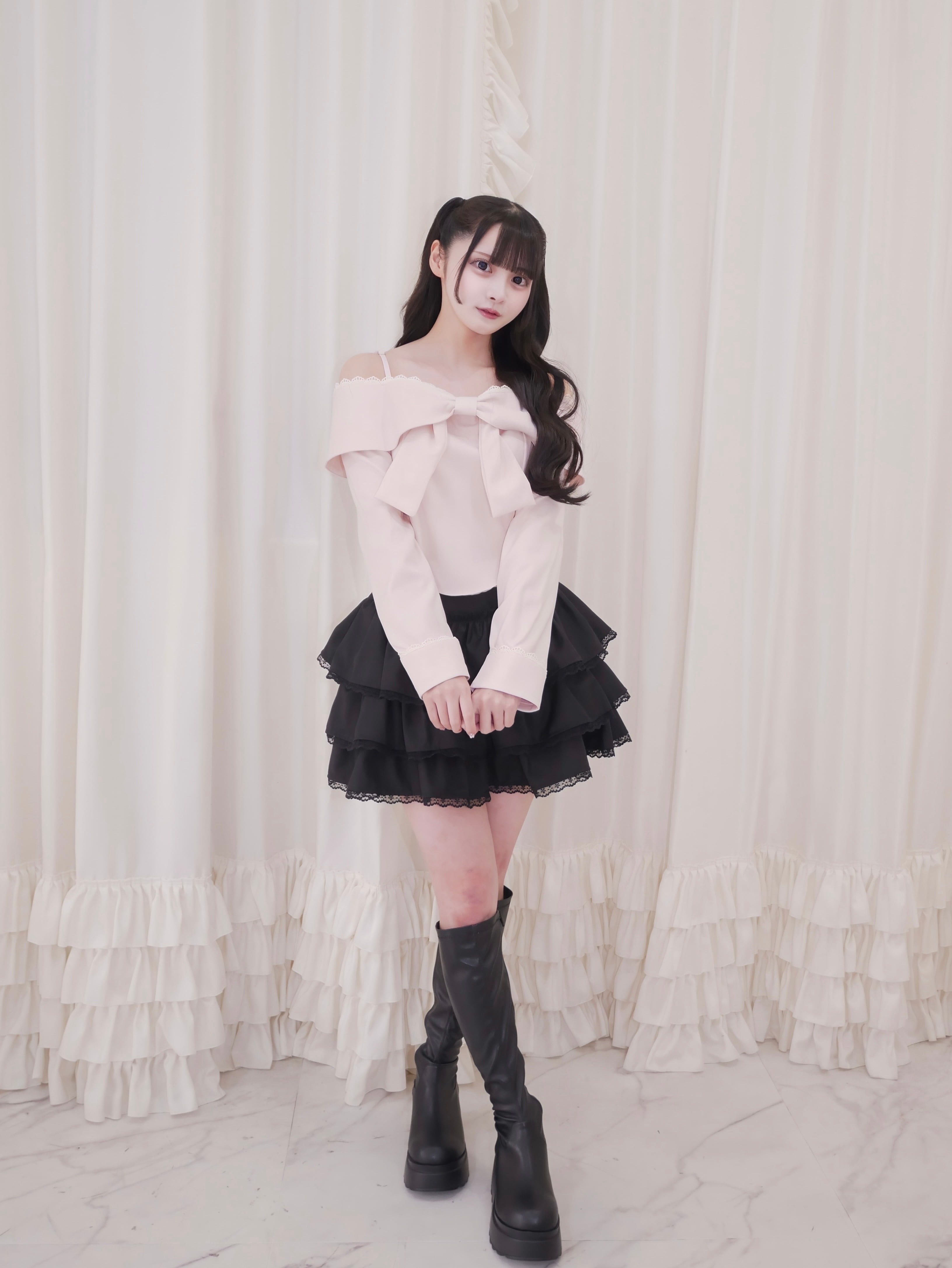 offshoulder ribbon tops