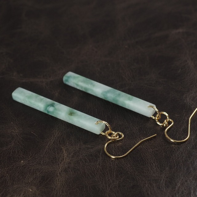 糸魚川翡翠 青緑 ピアス 4.2g Itoigawa green of blue tint Jadeite 