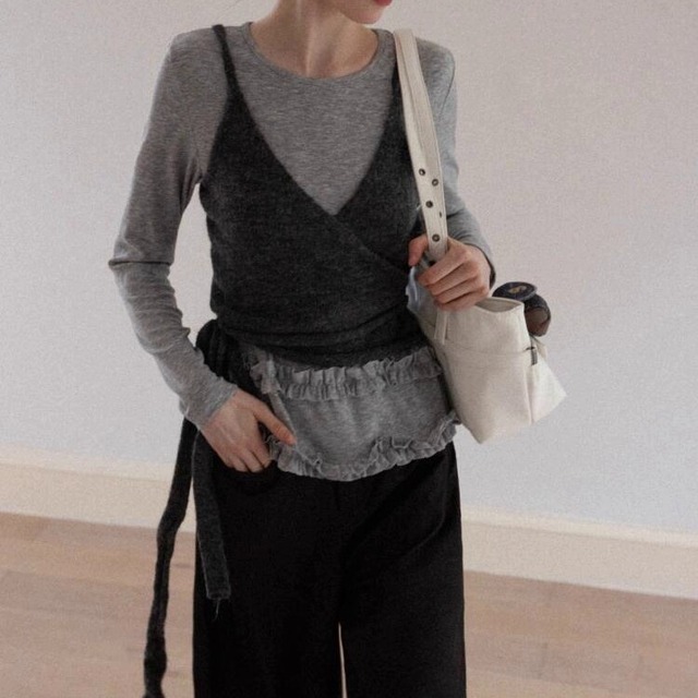 ストラップニットキャミソール B0279