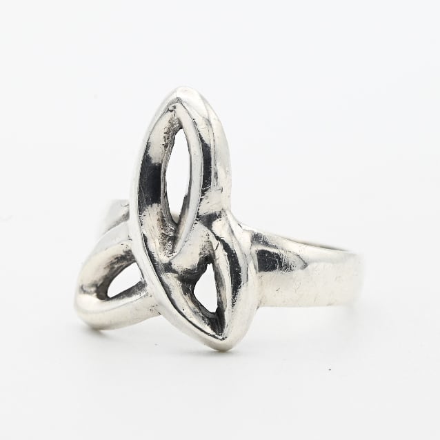 Triangular Celtic Knot Design Top Open Work Ring #11.0 / Ireland