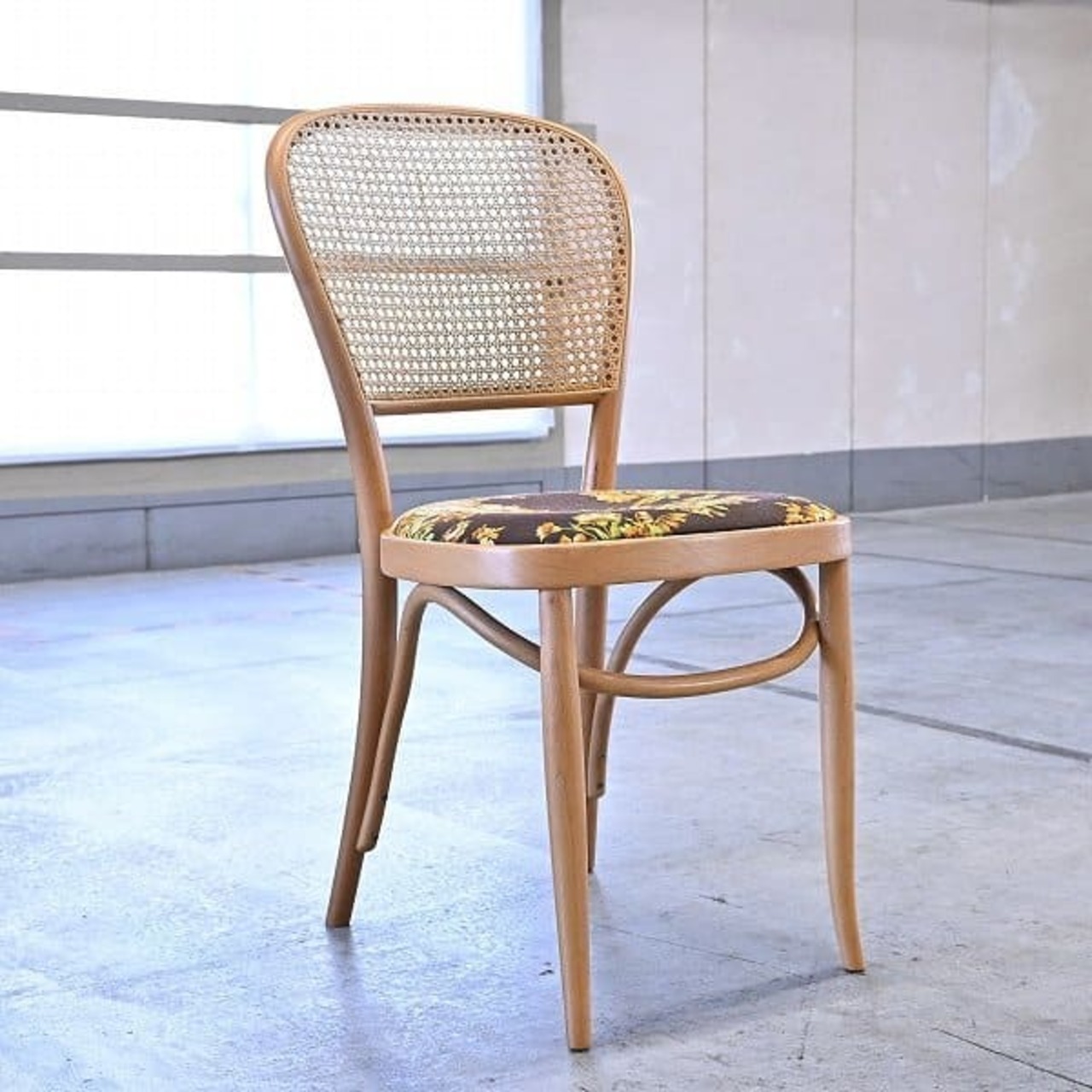 秋田木工 ベントウッドチェアa ブナ材 ラタン 曲げ木 ファブリック 籐 ダイニングチェア レトロ オールド アームレス 椅子 大正ロマン【中古家具/中古インテリア/USED家具ユーズド家具/リサイクル】