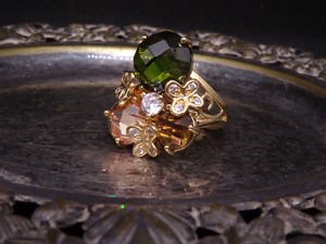 宝石店　Ring．