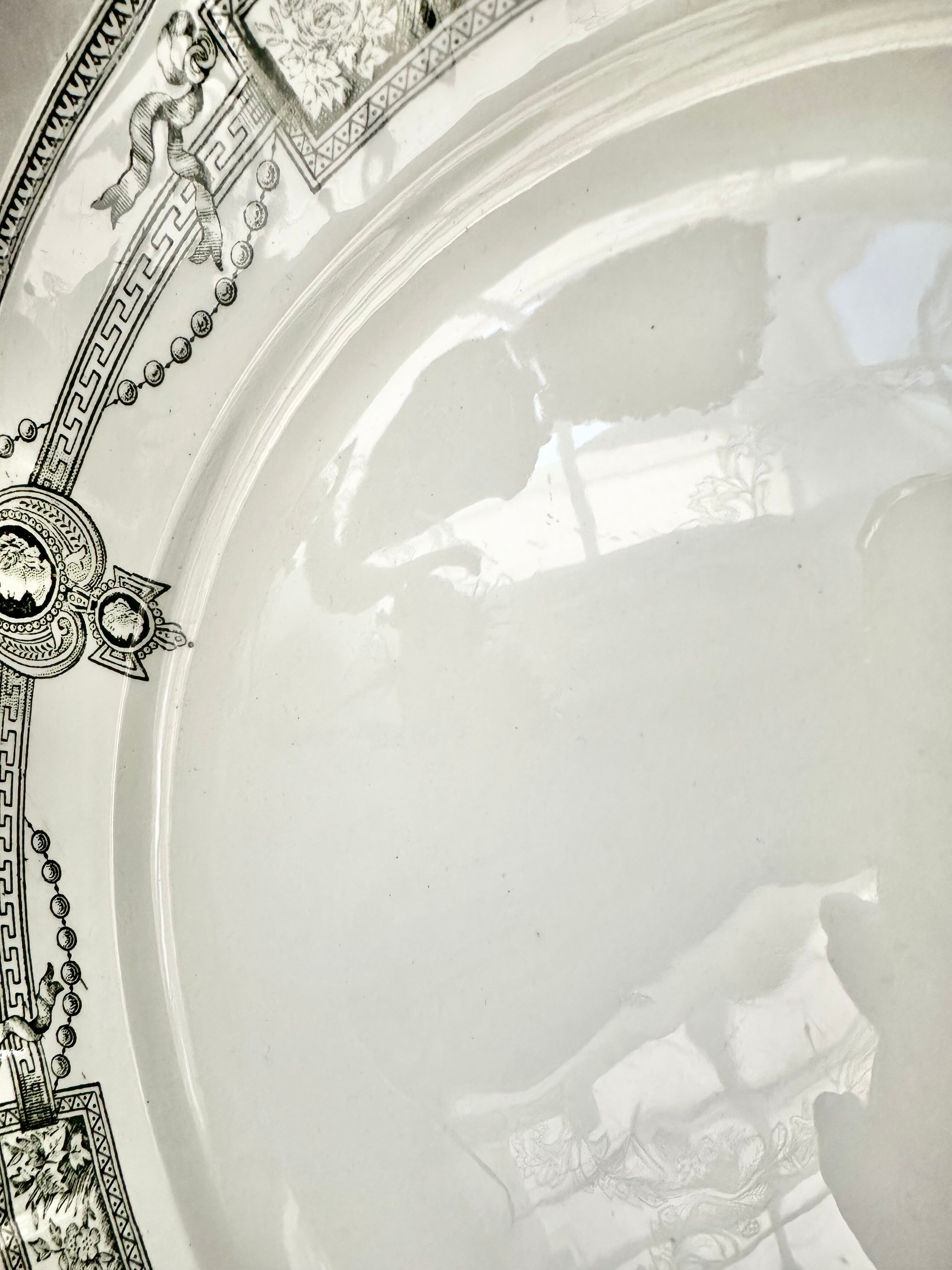 ② Saint-Amand & Hamage Médaillon サンタマン エ アマージュ 平皿