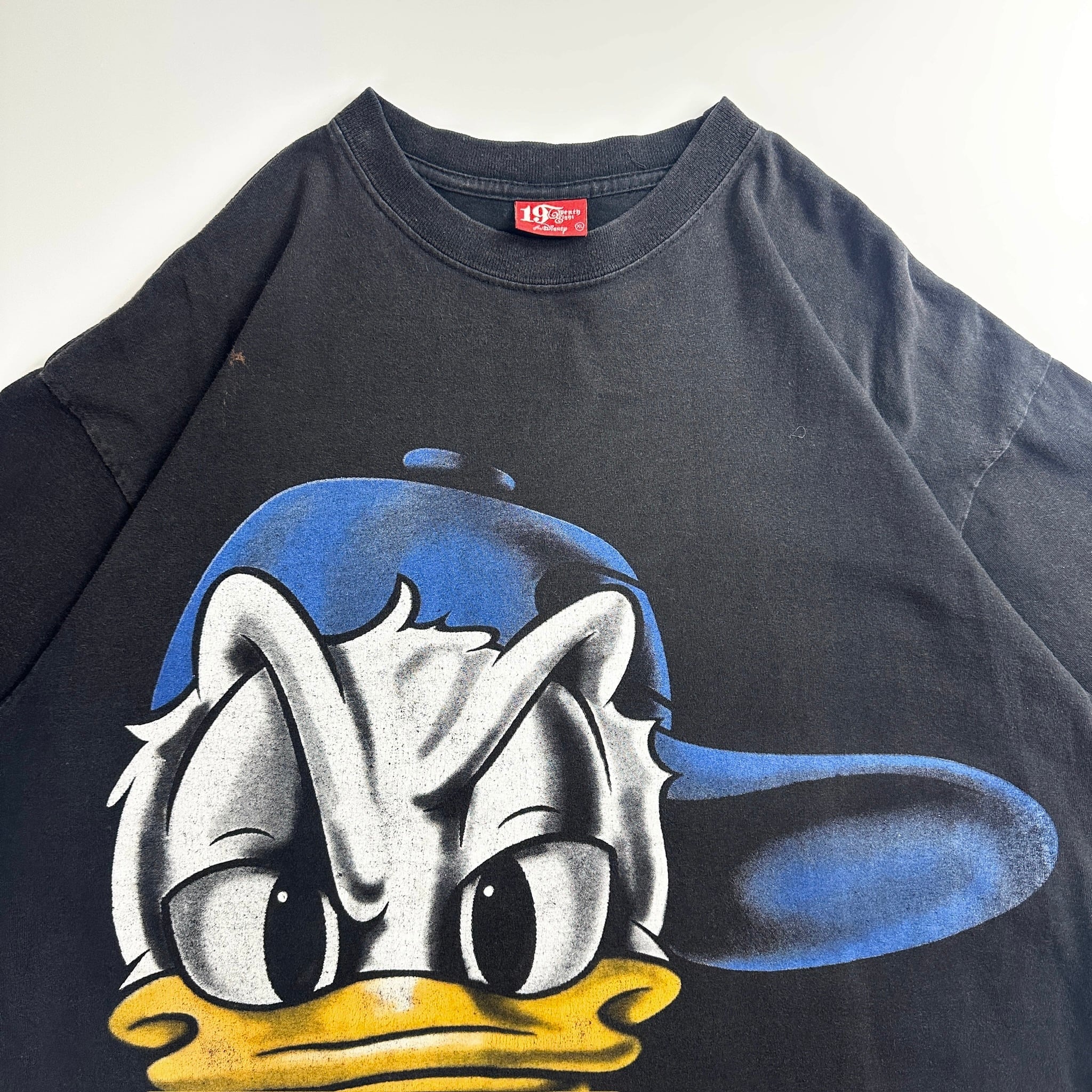 00s Disney Donald Duck Big Face T-Shirt