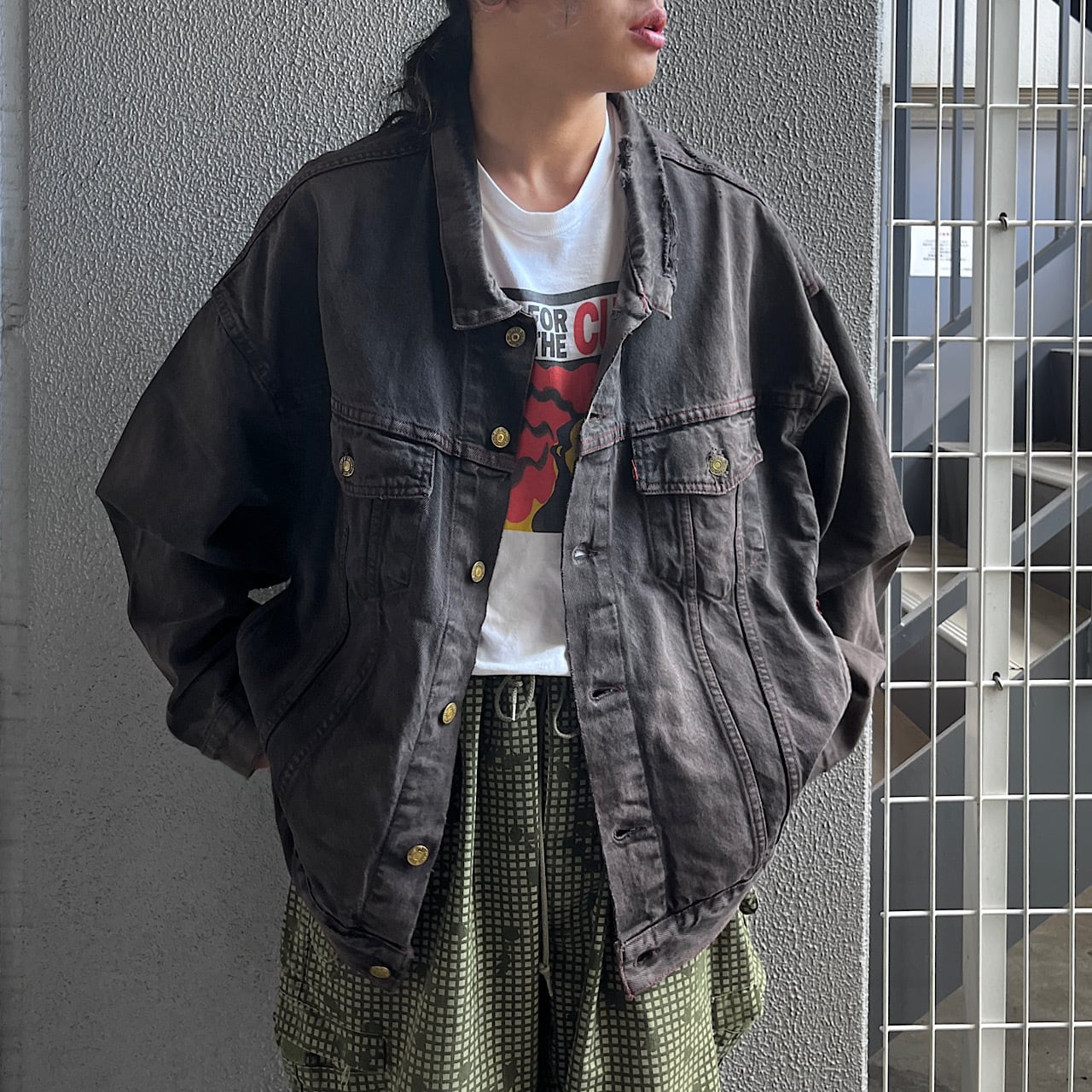 90年代 USA製 Levi's リーバイス デカパッチ 705998-0889 ブラックデニムジャケット サイズ2XL相当 古着 90S  ヴィンテージ ビンテージ フェードブラック 墨黒 ビッグサイズ 大きいサイズ【デニムジャケット】 | cave 古着屋【公式】古着通販サイト