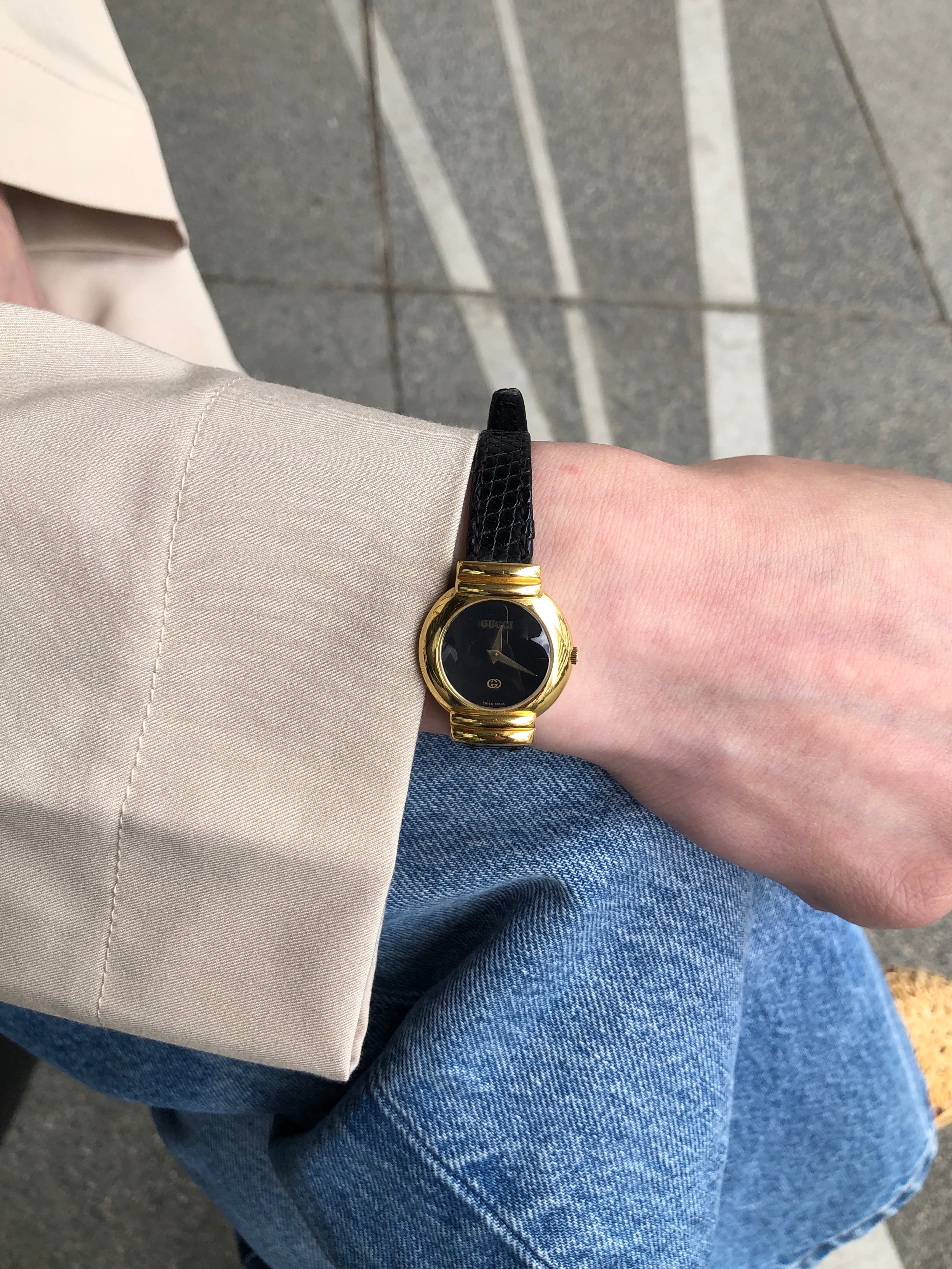 GUCCI グッチ 腕時計 ゴールド ブラック レザー リザード型押し