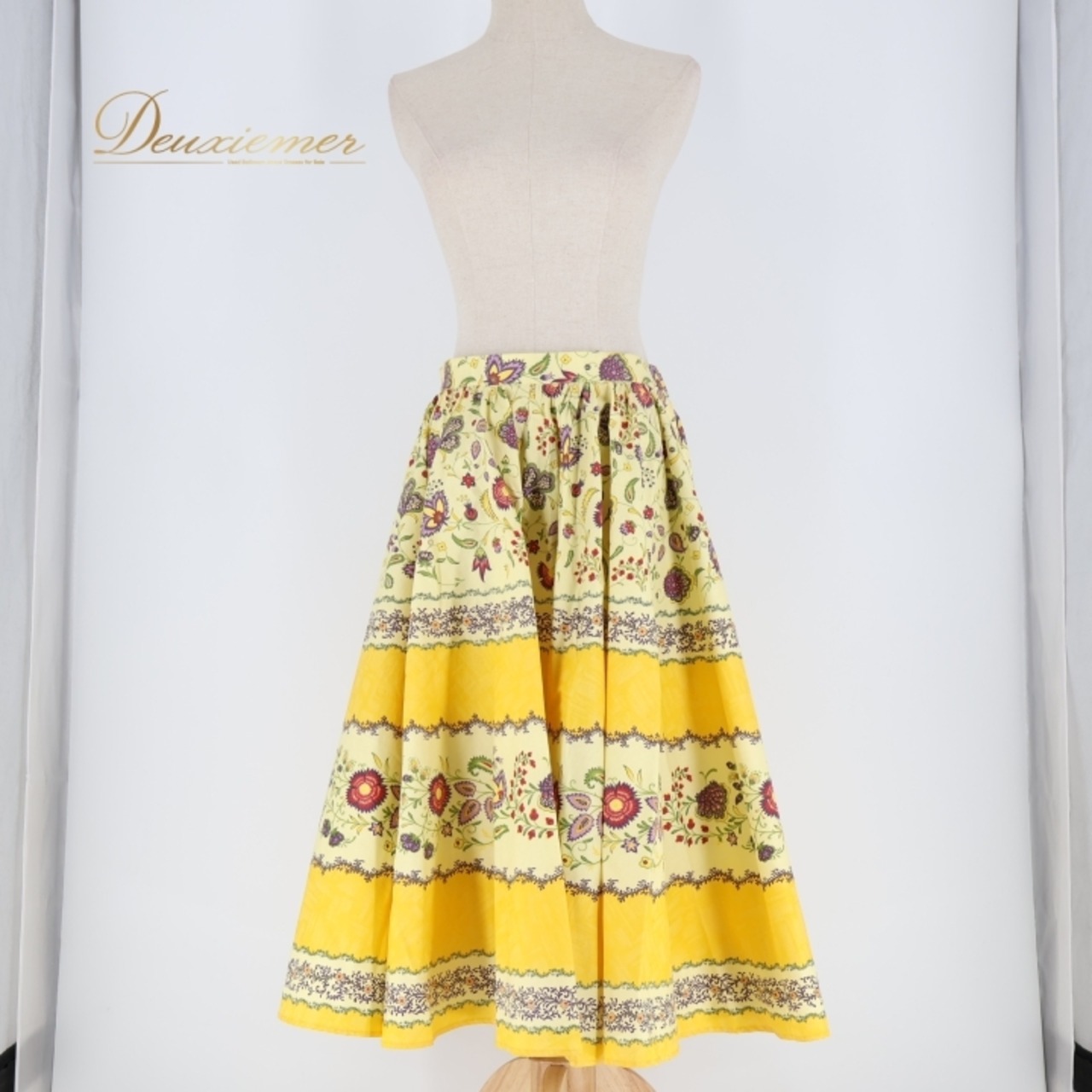 フォークダンス 衣装 スカート イエロー系 花柄 カラフル 黄 赤 緑 紫 チロリアン チロルスカート カントリー 華やか 明るい ダンス衣装 イベント 練習 レッスン レッド系 グリーン系 パープル系