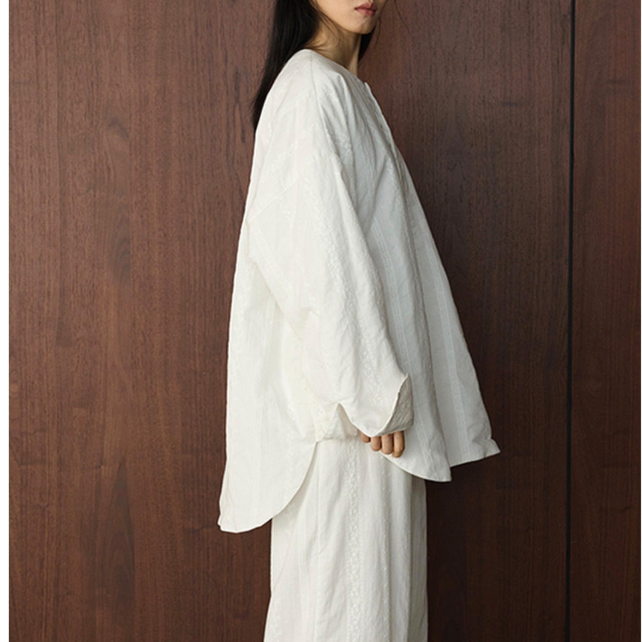 Round Hem Blouse T0736