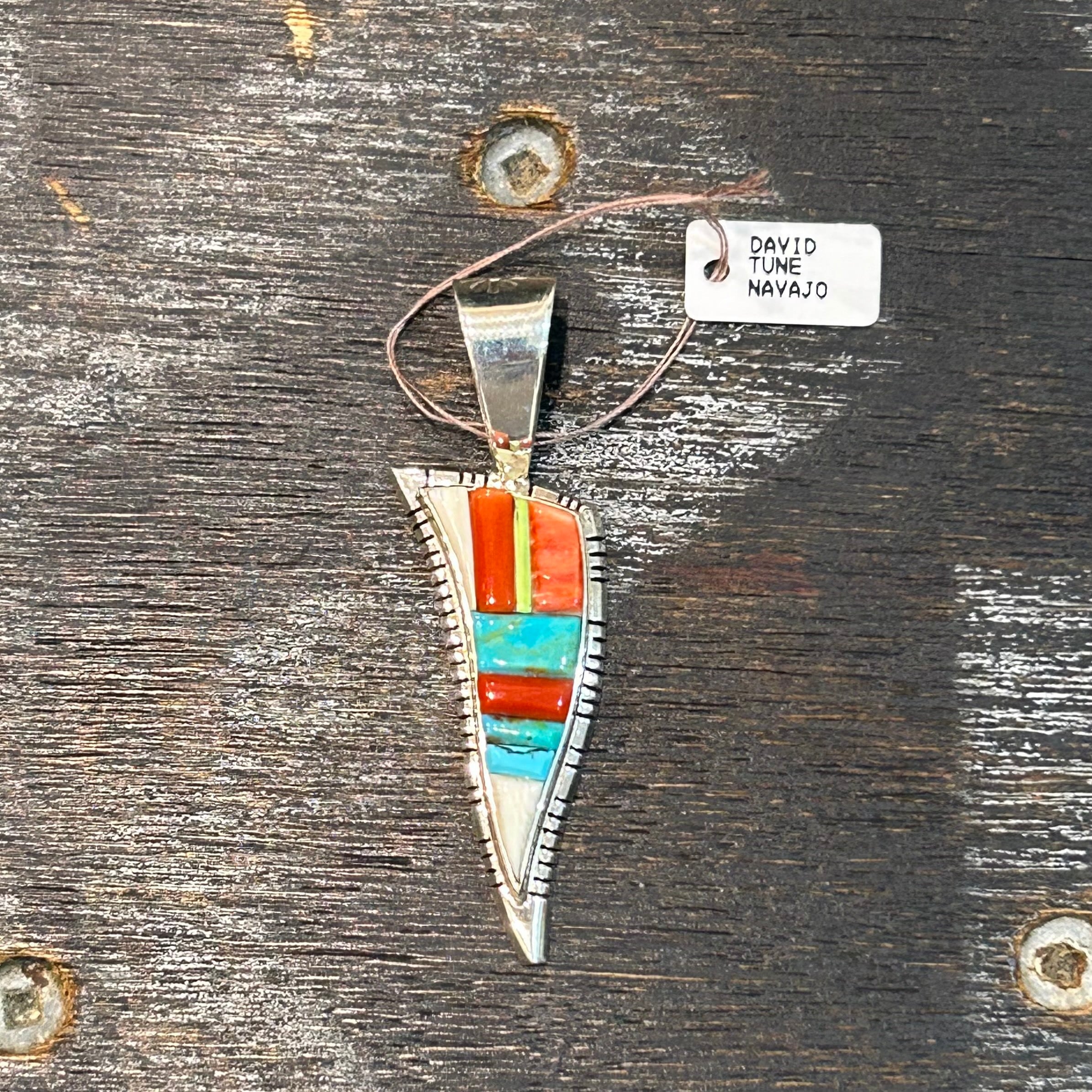 ナバホ族インレイネックレストップデヴィッドチューン作 アクセサリー ナバホ族インレイネックレストップデヴィッドチューン作