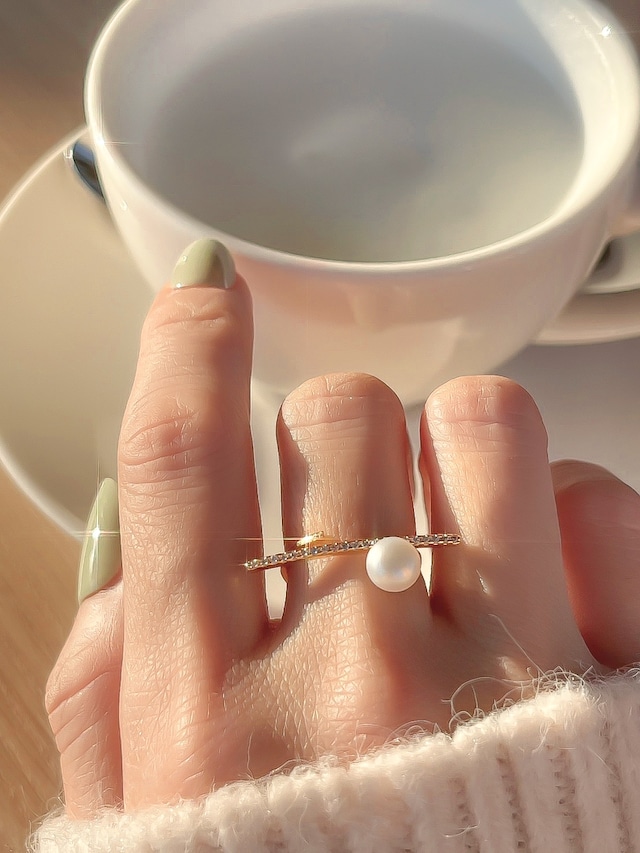 Stick pearl ring