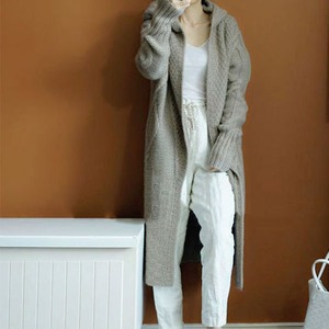 トップス レディース 送料無料 4色 ロングカーディガン ロング丈 ひざ下丈 マキシ丈 ニットカーディガン 春 長袖 ベーシック シンプル きれいめ かわいい かっこいい おしゃれ レイヤード 無地 コンサバ 小顔見せ 着瘦せ 体形カバー ライトグレー オフィス 通勤 OL リラックス 薄手 日焼け止め UVカット インスタ トレンド スタイル 着回し ヘビロテ ゆるコーデ カジュアル