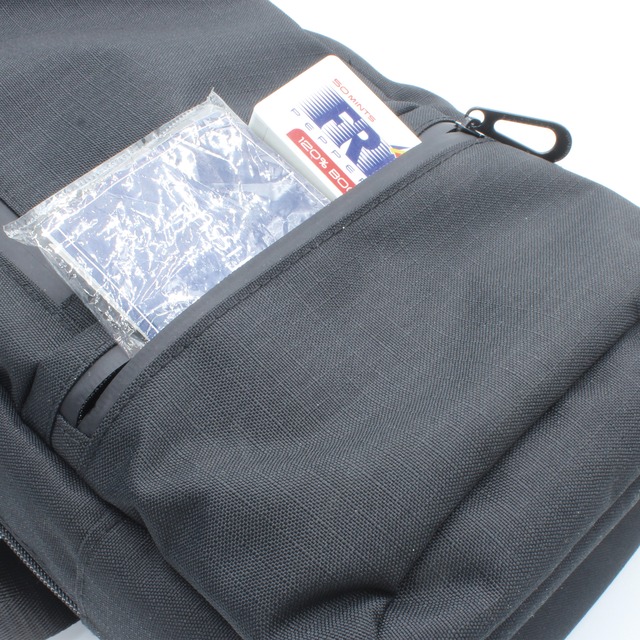 "HAYWARD" 　BASIC SQUARE SLING BAG　MAT RIPSTOP MODEL
