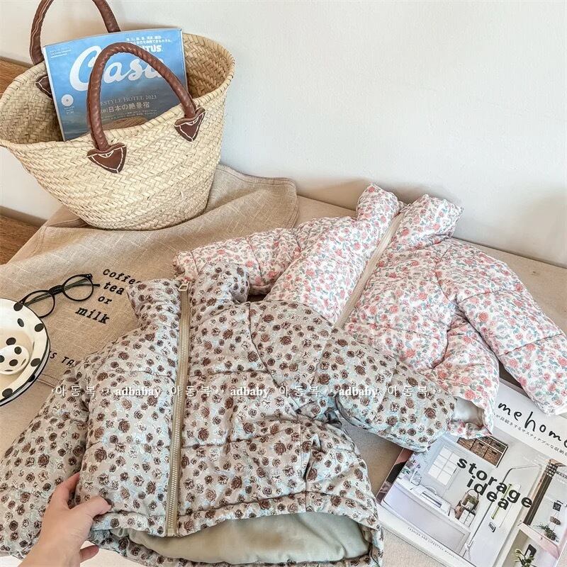 送料無料！冬新作！【予約販売】裏地暖か〜い 花柄 ダウンジャケット