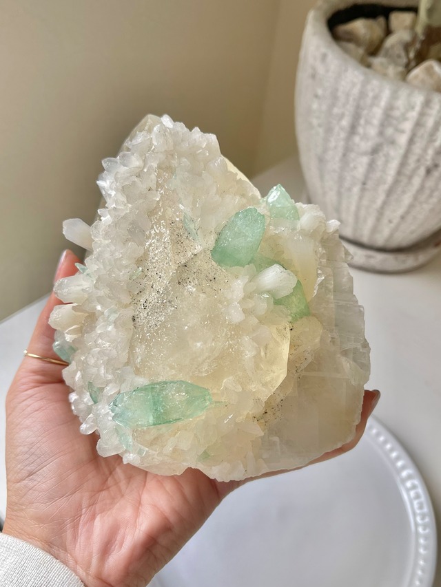 カルサイト＆スティルバイト共生グリーンアポフィライト