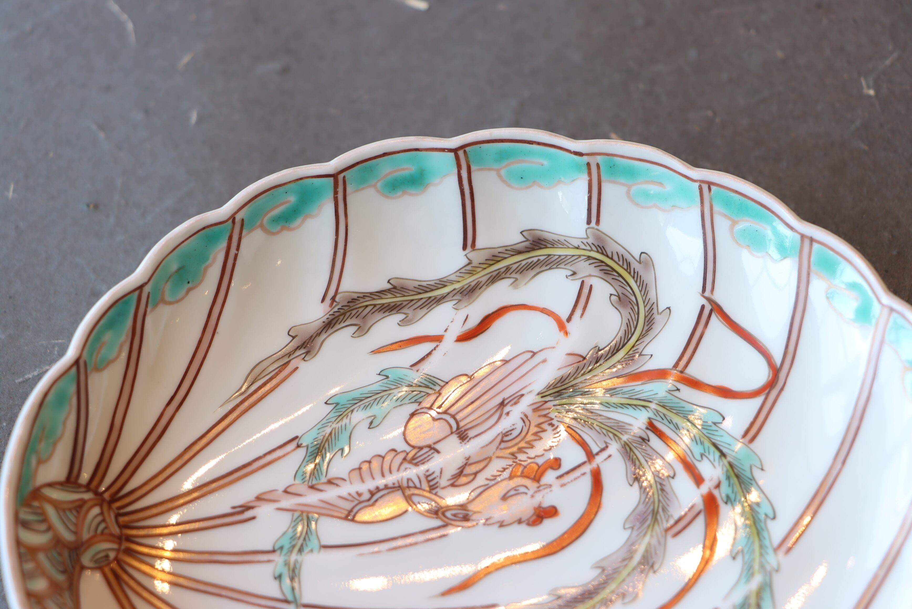 伊万里焼 色絵 鳳凰文 鮑形 変形皿/Imari abalone shaped plate | (有