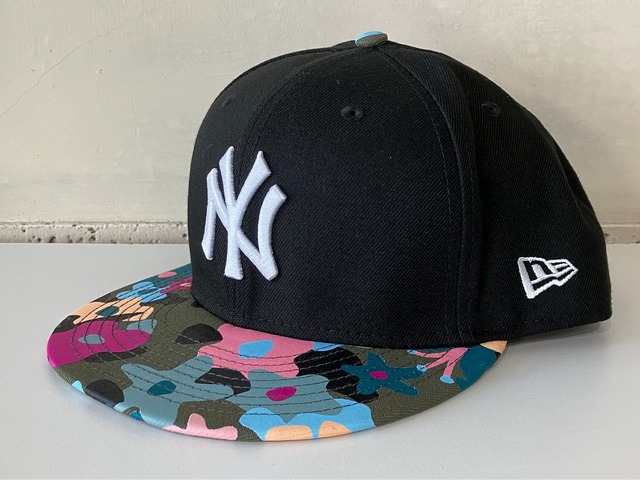 NEW ERA NEW YORK YANKEES 9FIFTY SNAPBACK CAP (PINK CAMO)