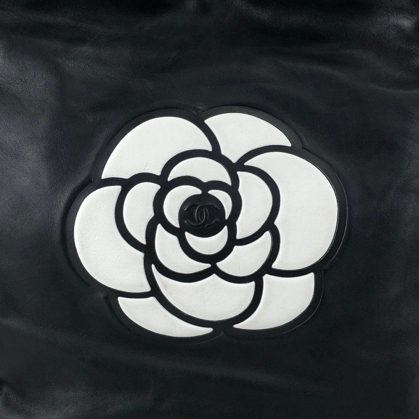 CHANEL シャネル トートバッグ ブラック ホワイト カメリア ロゴ