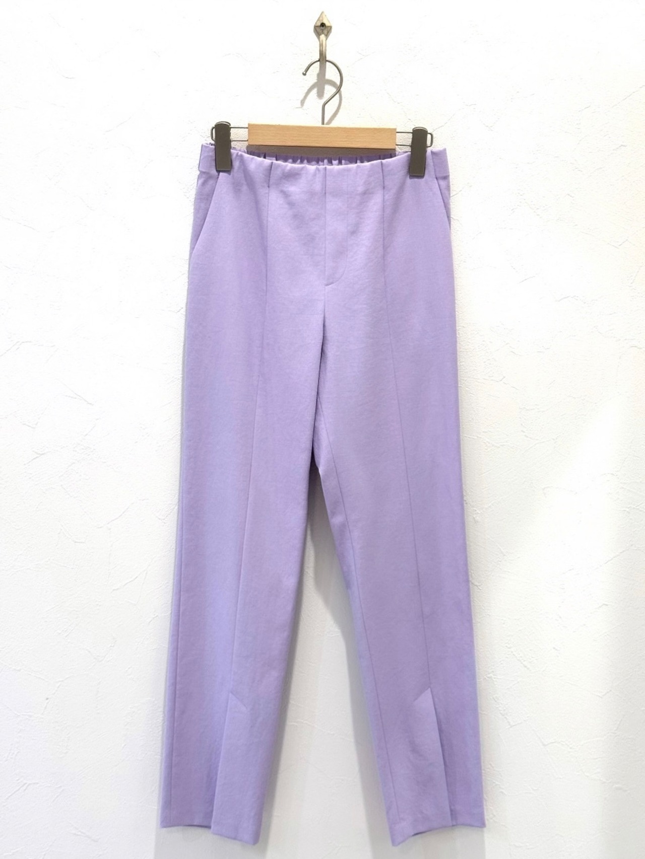 フロントスリットパンツ