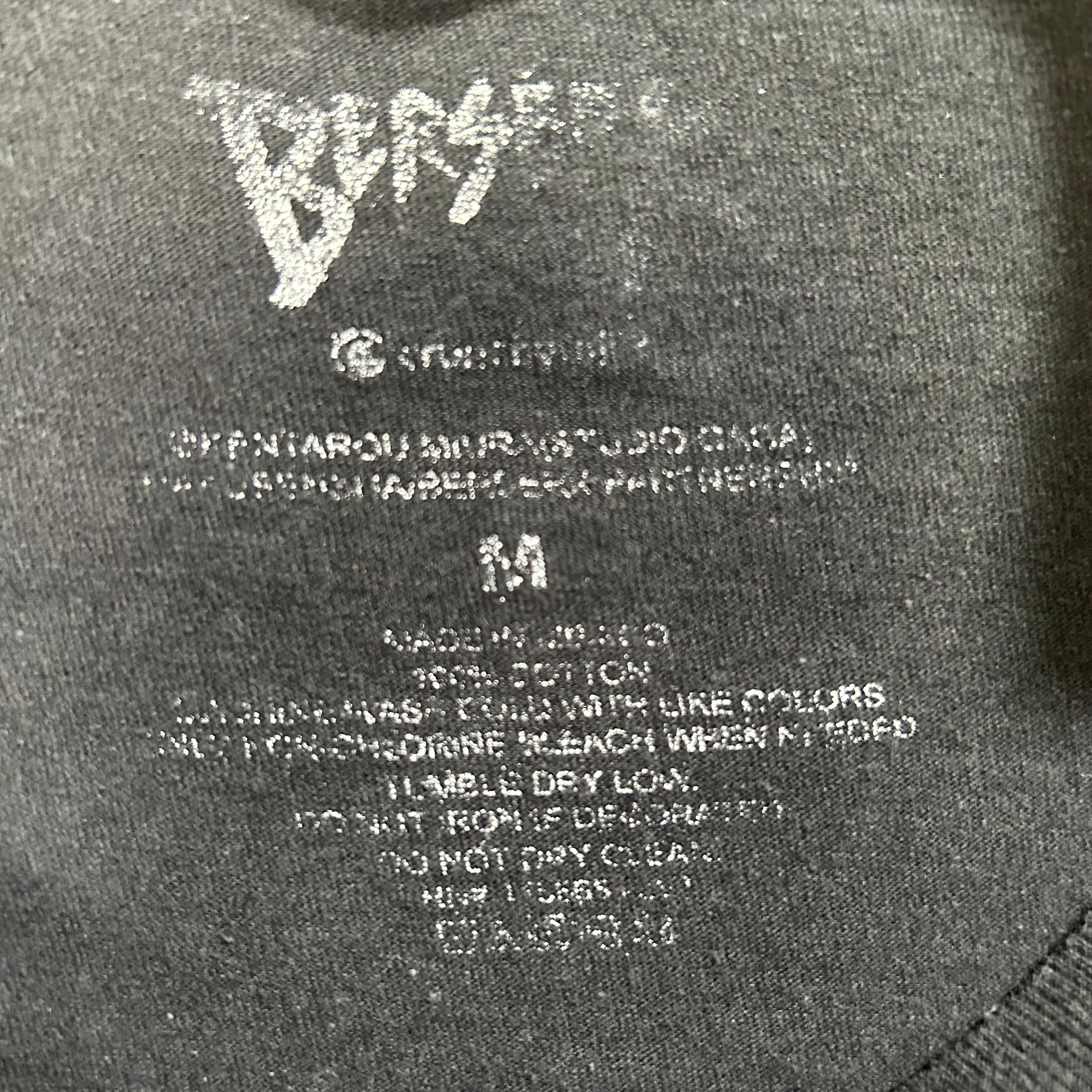 11519 ベルセルク グラフィックプリントTシャツ 黒 M | San Fernando