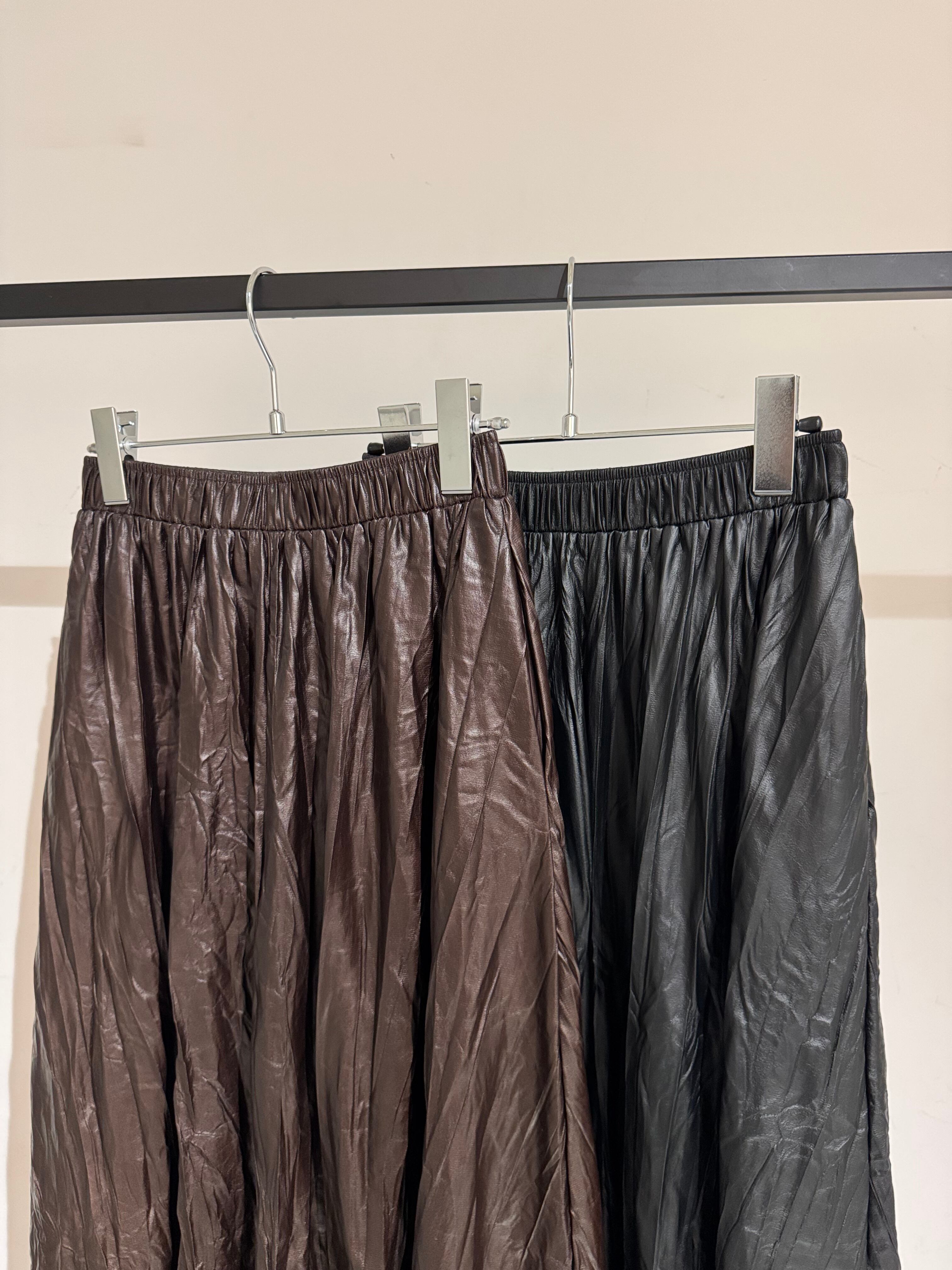 crinkle pleats eco leather skirt