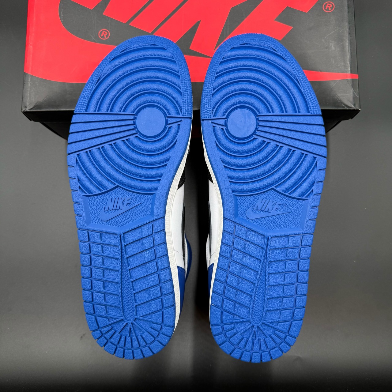 ×FRAGMENT DESIGN AIR JORDAN 1 RETRO HIGH 716371-040