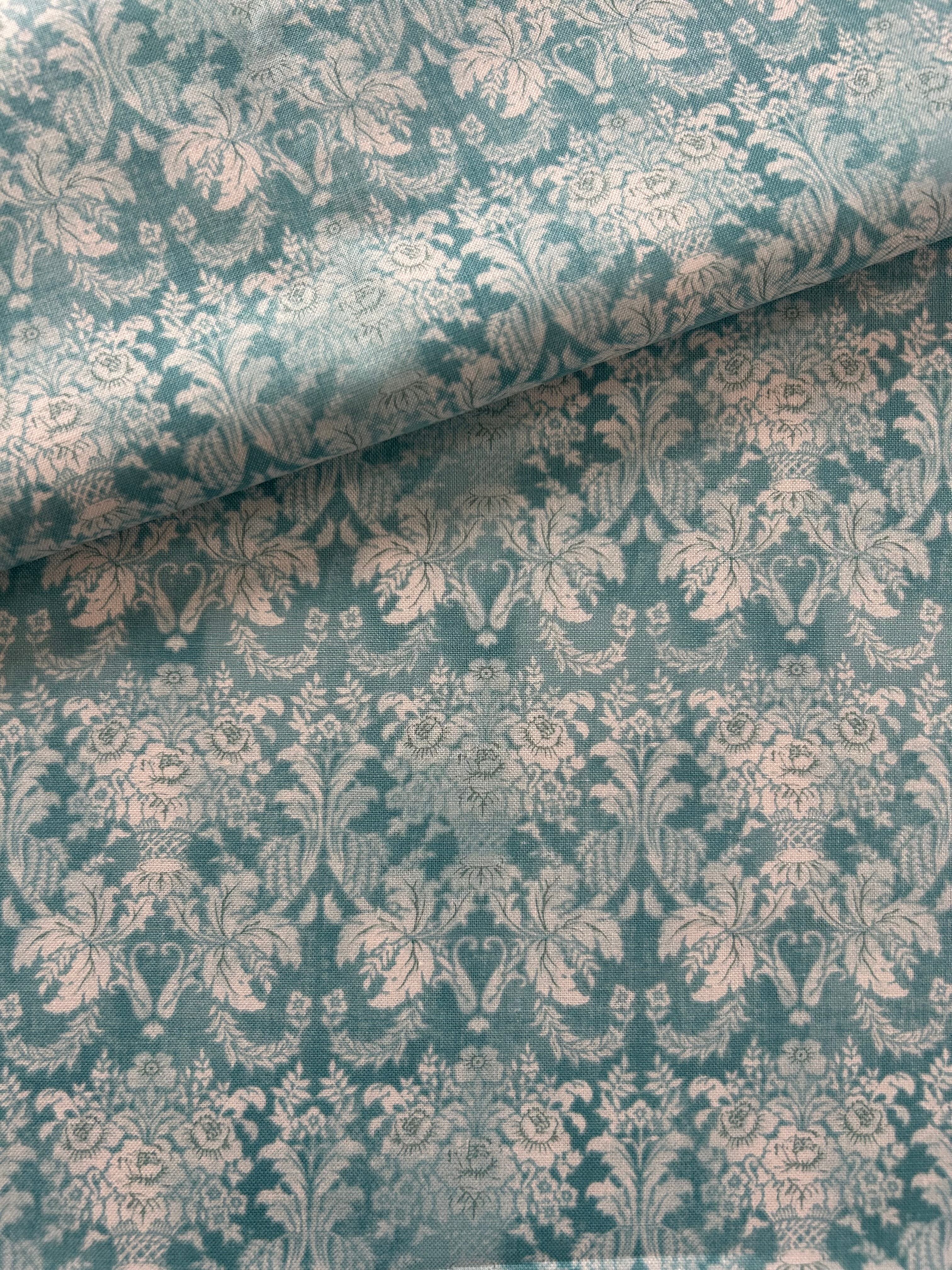 輸入コットンファブリック ダマスク調 フラワー パニエ 花籠柄 ライトブルー×ホワイト KOREAファブリック カルトナージュ