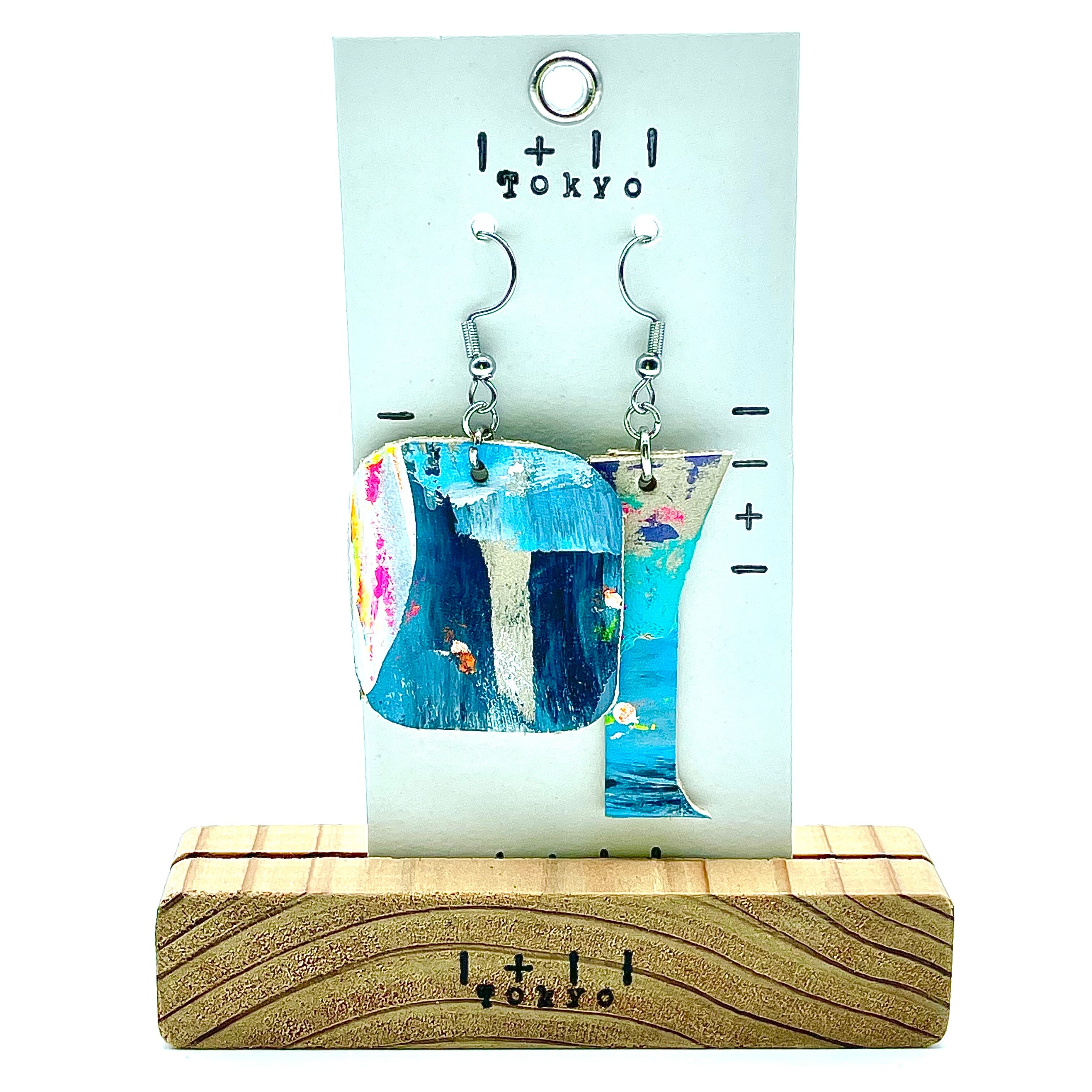 革ピアス　○とi　マルとアイ　本革