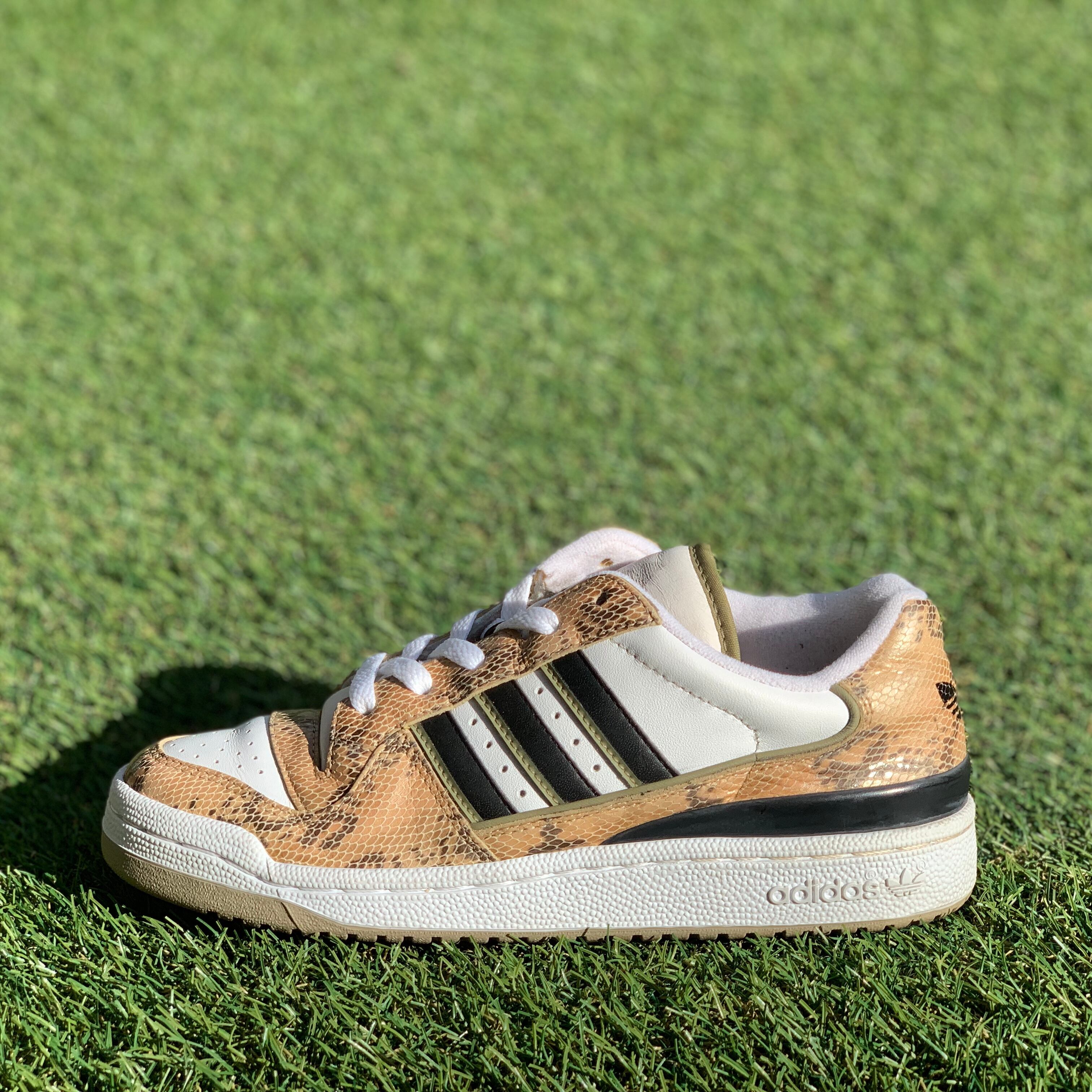 adidas FORUM LO アディダス フォーラム ロー D363