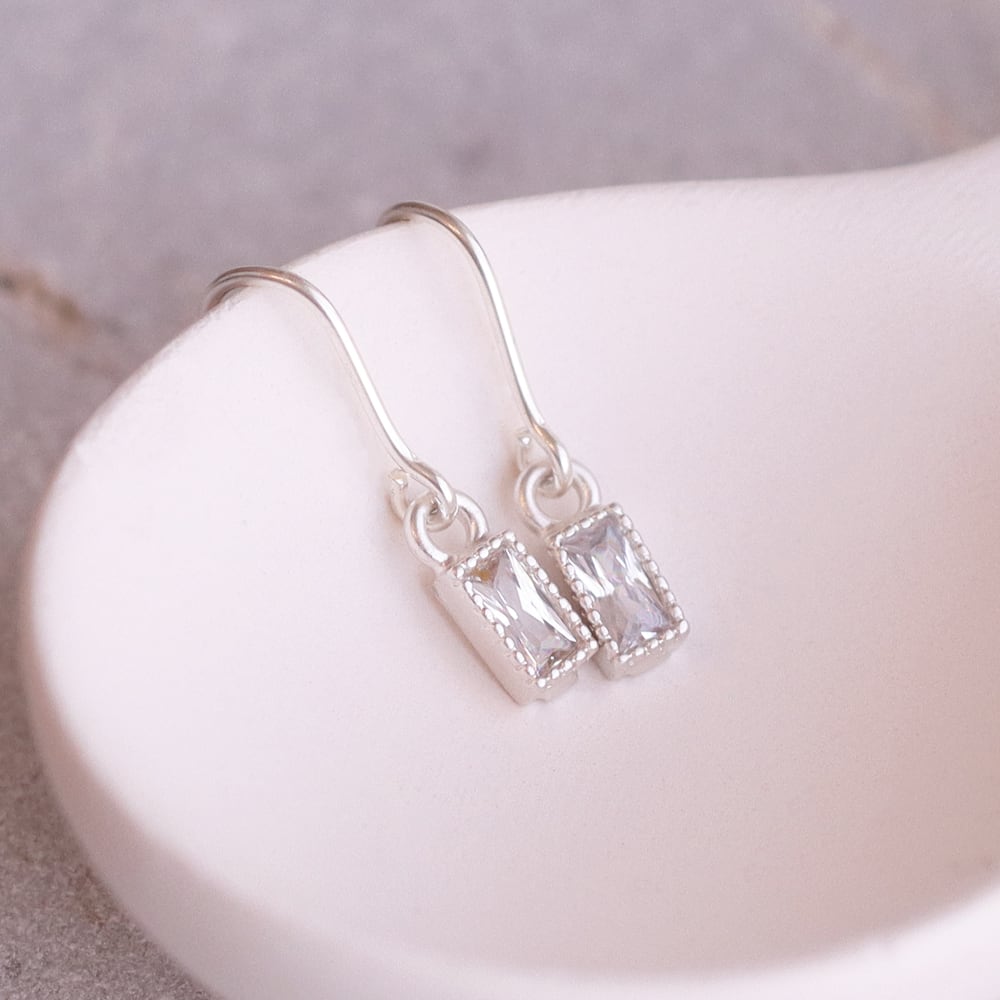 Sylvia | 純チタンピアス | 金属アレルギー対応 | 純チタンピアスの