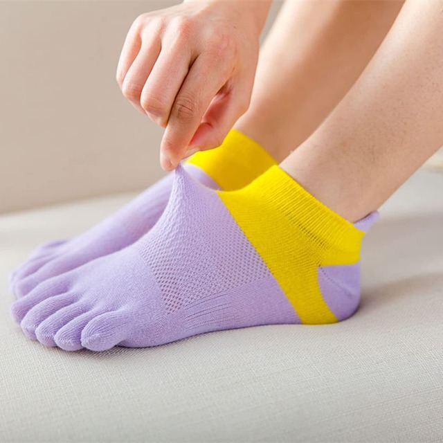 [DAMILY] 靴下 五本指ソックス レディース 春夏用 スニーカー くるぶし靴下 女性 スポーツ用 ランニングソックス ショート丈 綿 カジュアル コットン くつ下 おしゃれ 蒸れない ５本指靴下 カラフル ５足セット 22-25cm