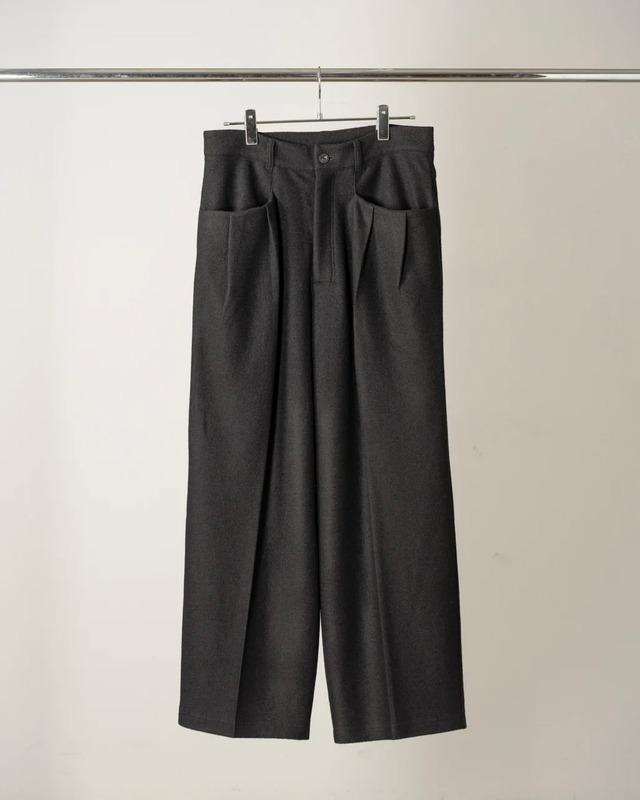 ANCELLM / WOOL CUT WIDE TUCK SLACKS (BLACK)