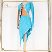 社交ダンス 衣装 ラテン ドレス ワンピース 水色 デモ 競技 ダンス パーティ 発表会 スタイリッシュ ブルー系 ベージュ系 アシンメトリー おしゃれ 華やか ステージ用 演出衣装 パフォーマンス用 コスチューム フォーマル レディース