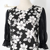 フラダンス 衣装 ワンピース ドレス ブラック系 プルメリア柄７ハワイアンプリント アロハ フラ ダンス レッスン 練習 長袖 チュール袖 黒 白 モノトーン ハワイアンダンス レディース ホワイト系 華やか おしゃれ かわいい 上品 大人っぽい 透け感 フラ ワンピース ハワイアン ワンピース 花柄 レディース ミモレ丈 ロング丈 Aライン ふんわり 透け チュール スリーブ 長袖 袖あり プルメリア プリント モノトーン モノクロ 黒 白 フォーマル 普段着 レッスンウェア 発表会 着映え フラガール