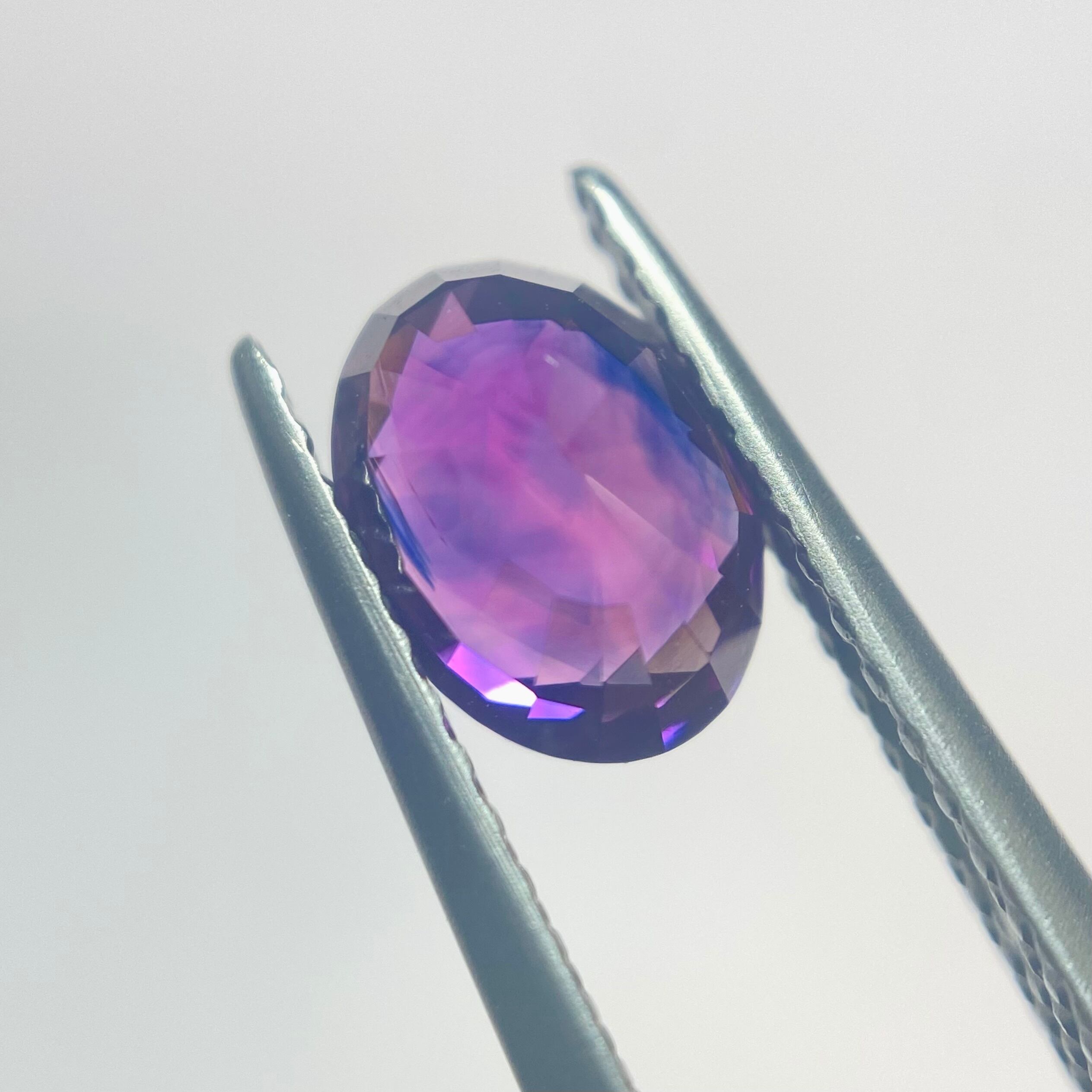 魅惑的な誘惑パープルサファイア