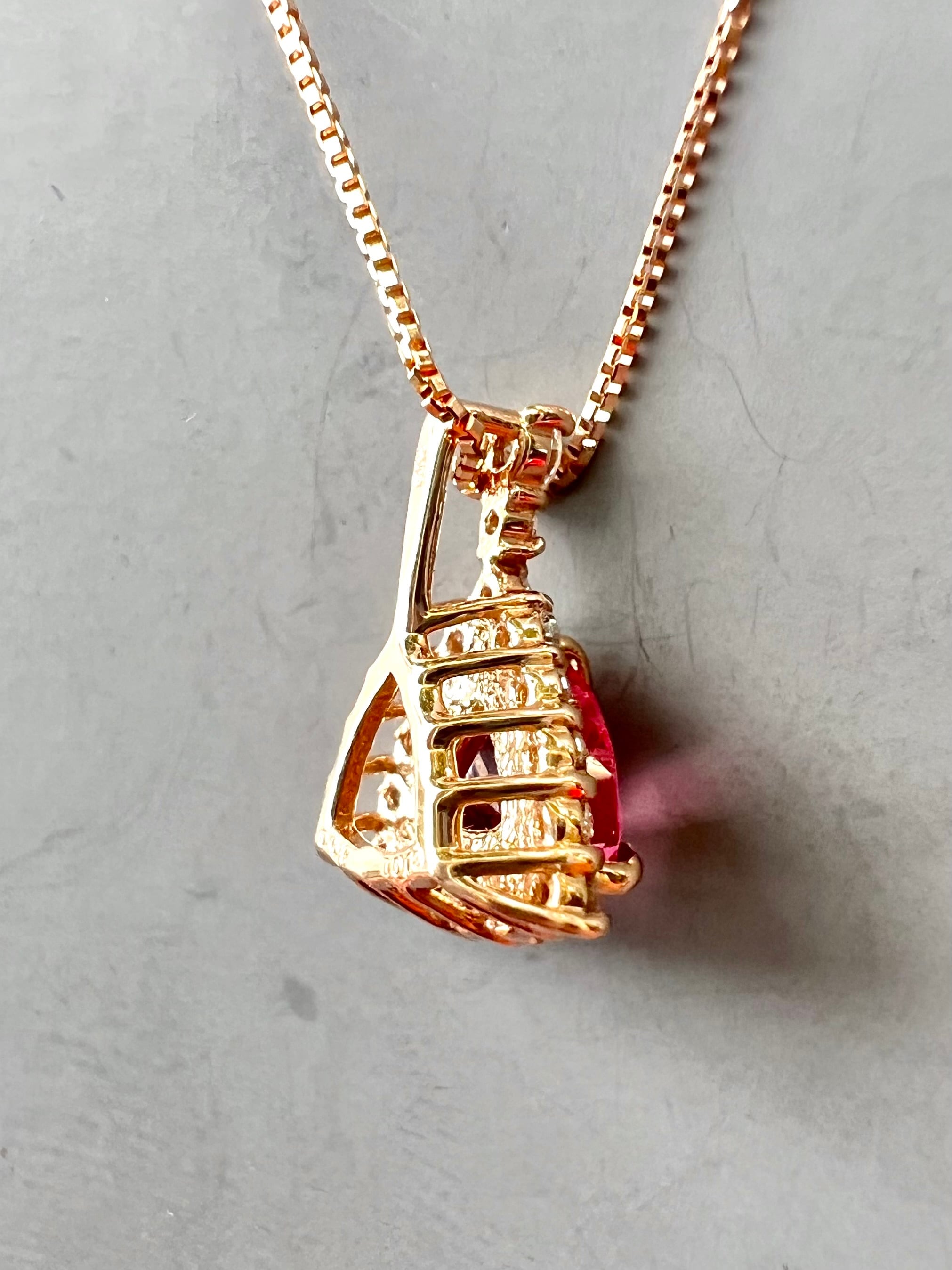 超高発色！AYANA SPINEL 鮮やかアヤナスピネルHOT PINK K18PGダイヤモ
