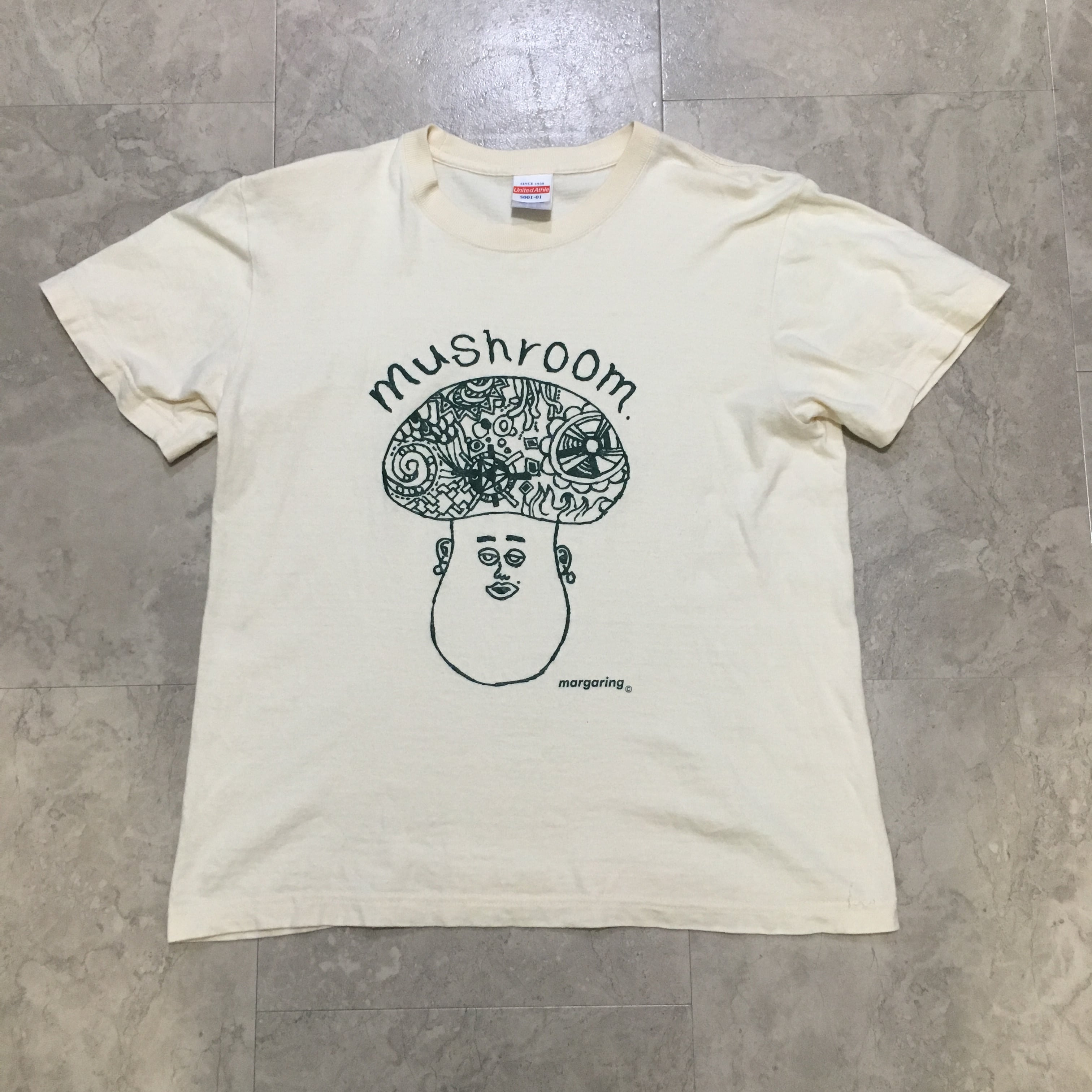 □Mr.mushroom □マッシュルームTシャツ☆キモカワキャラT | TEE-NUTS