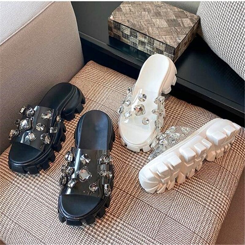 【新作】【送料無料】 高められたplatmサンダル黒の女性のスリッパ夏のラインストーンの透明なフィルムの女性のスリッパ ブラック ミュール 靴 シューズ サマー 夏物 10b312735394761