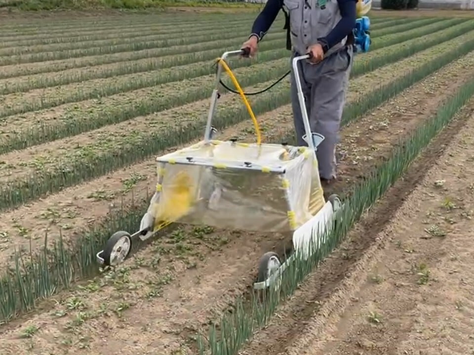 アジャスタブルスプレーヤ 除草剤散布器【エンジン用ノズル付属】