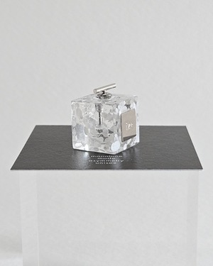 PERFUME CUBE. [white hologram]